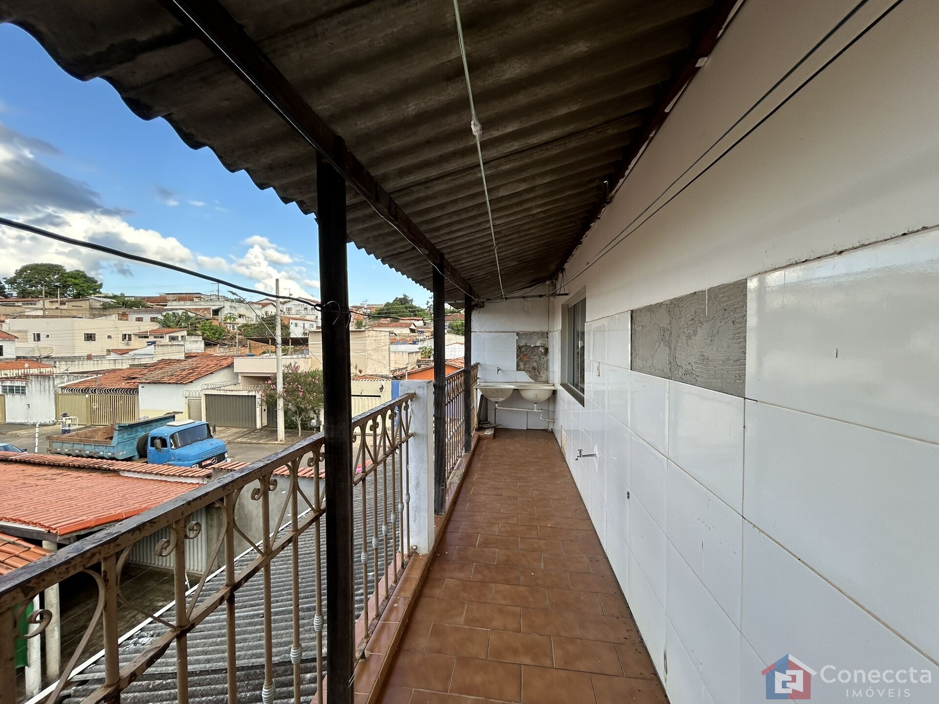 Casa à venda com 4 quartos, 200m² - Foto 14