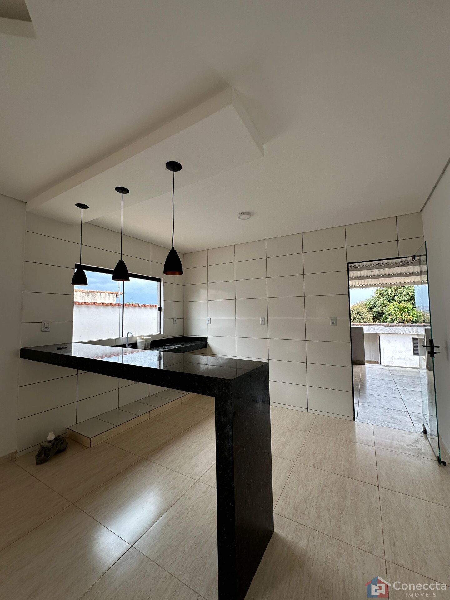 Casa à venda com 3 quartos, 150m² - Foto 1