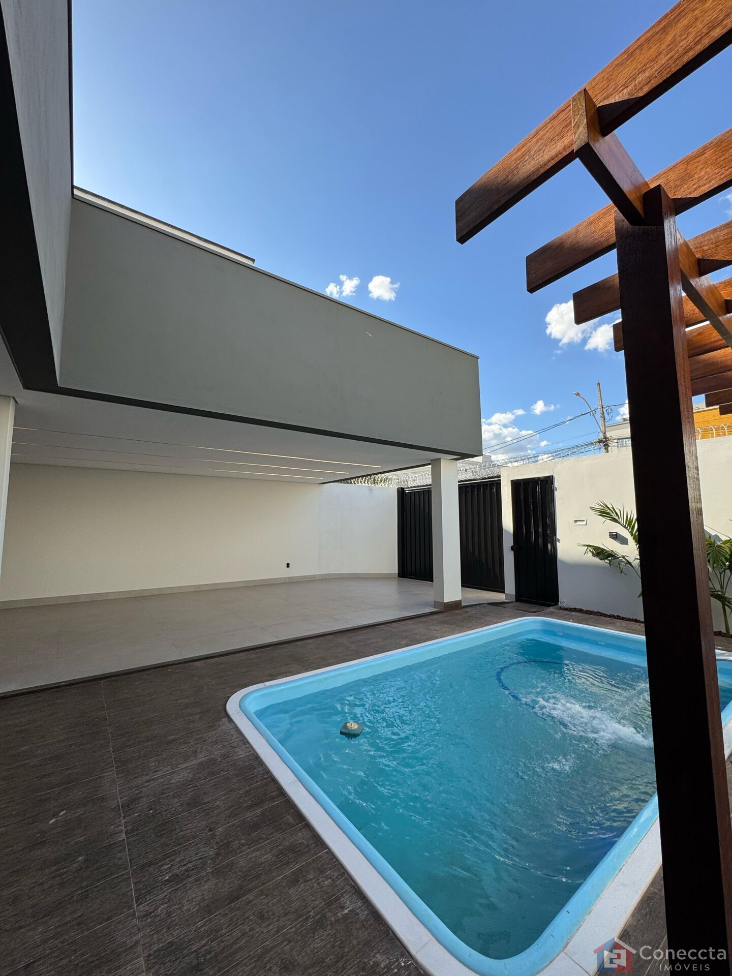 Casa à venda com 3 quartos, 185m² - Foto 2