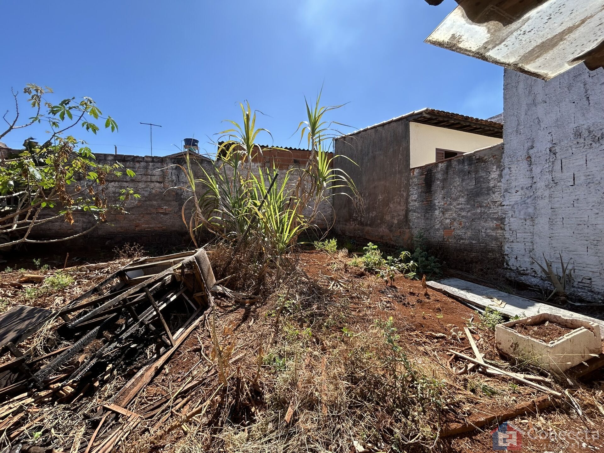 Casa à venda com 2 quartos, 52m² - Foto 14