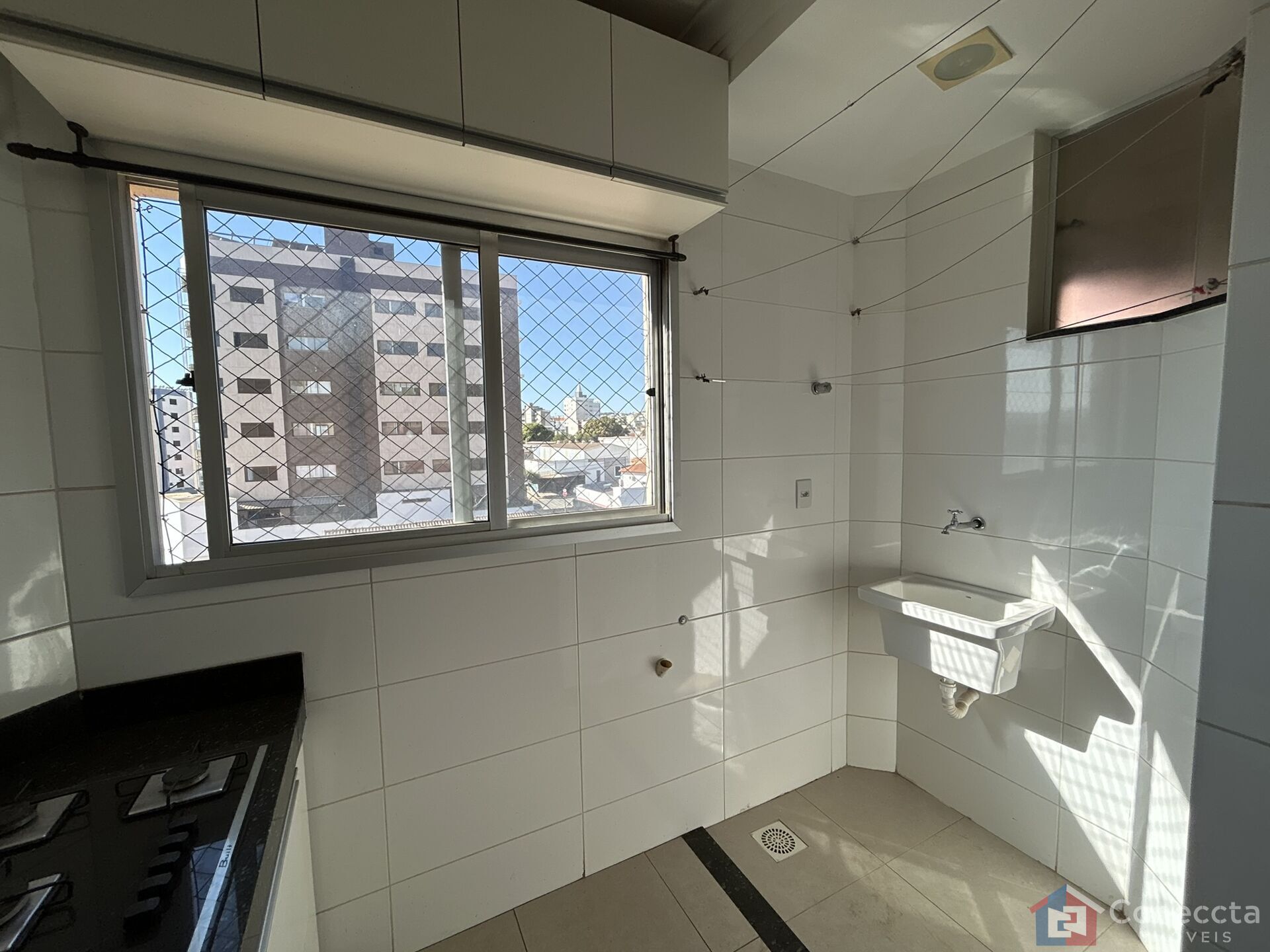 Apartamento à venda com 2 quartos, 65m² - Foto 3