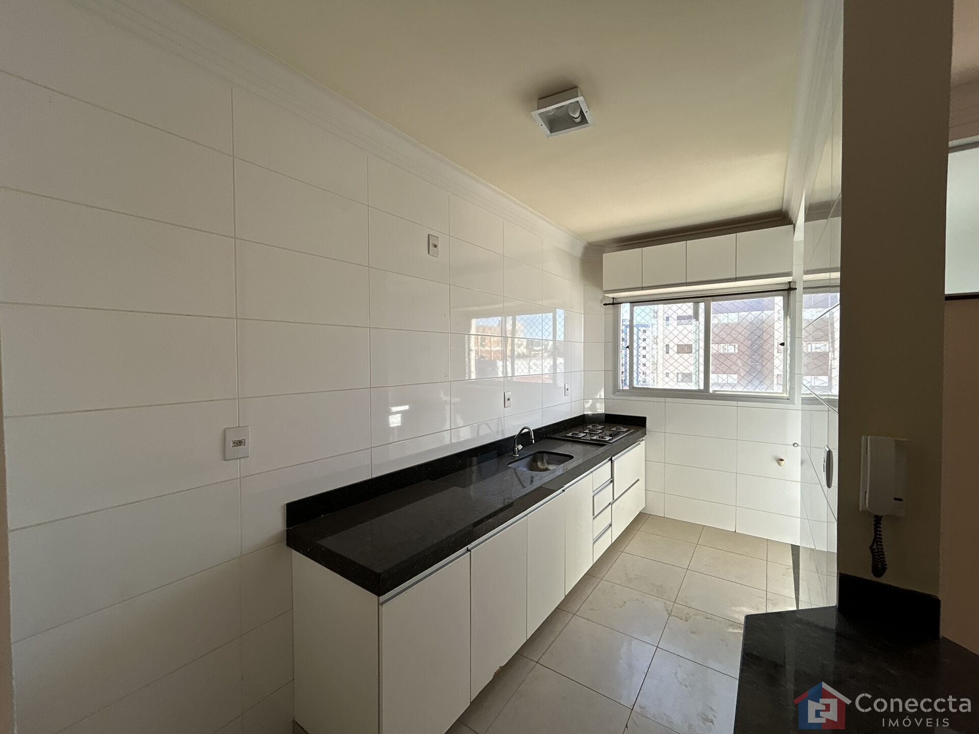 Apartamento à venda com 2 quartos, 65m² - Foto 1