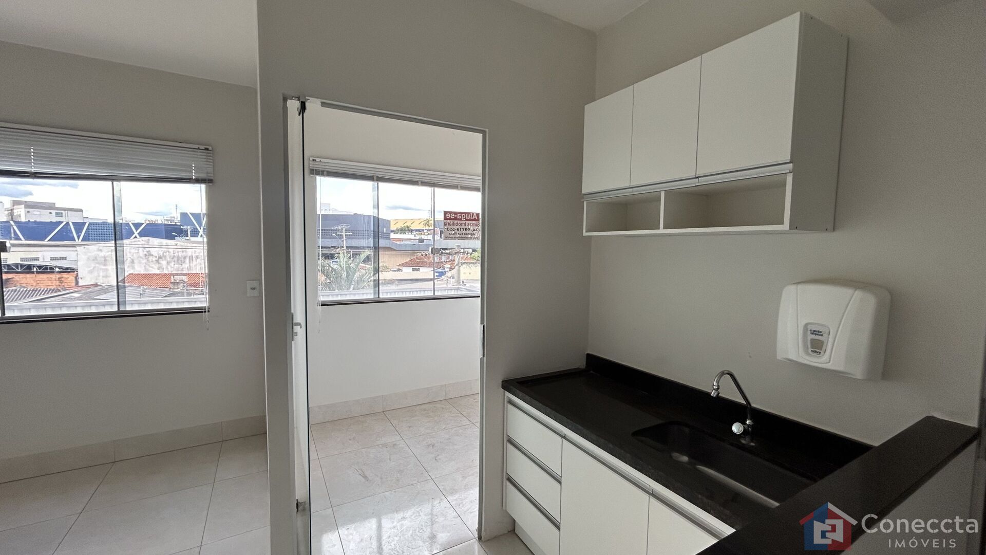 Conjunto Comercial-Sala para alugar com 6 quartos, 95m² - Foto 14