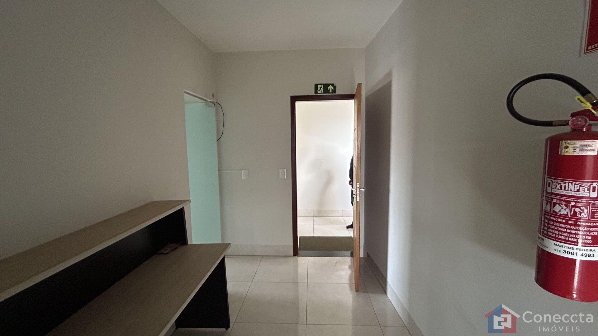 Conjunto Comercial-Sala para alugar com 6 quartos, 95m² - Foto 8