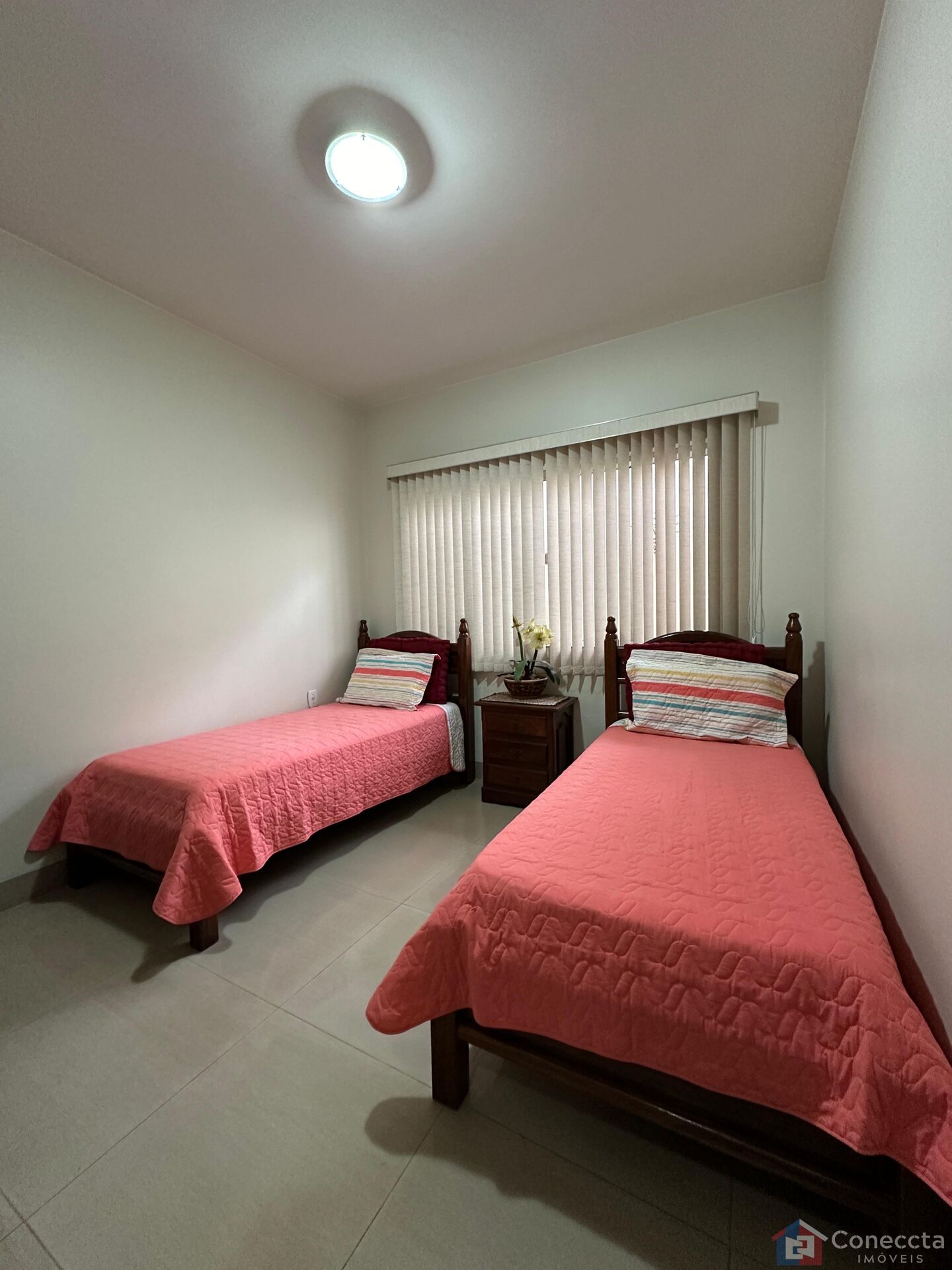 Casa à venda com 3 quartos, 215m² - Foto 9