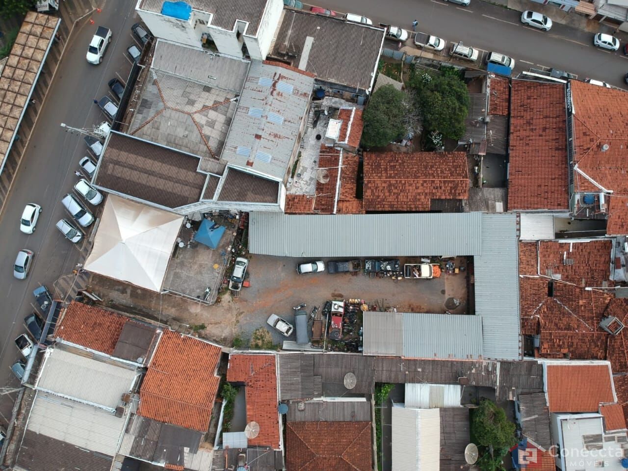 Terreno à venda, 947m² - Foto 1