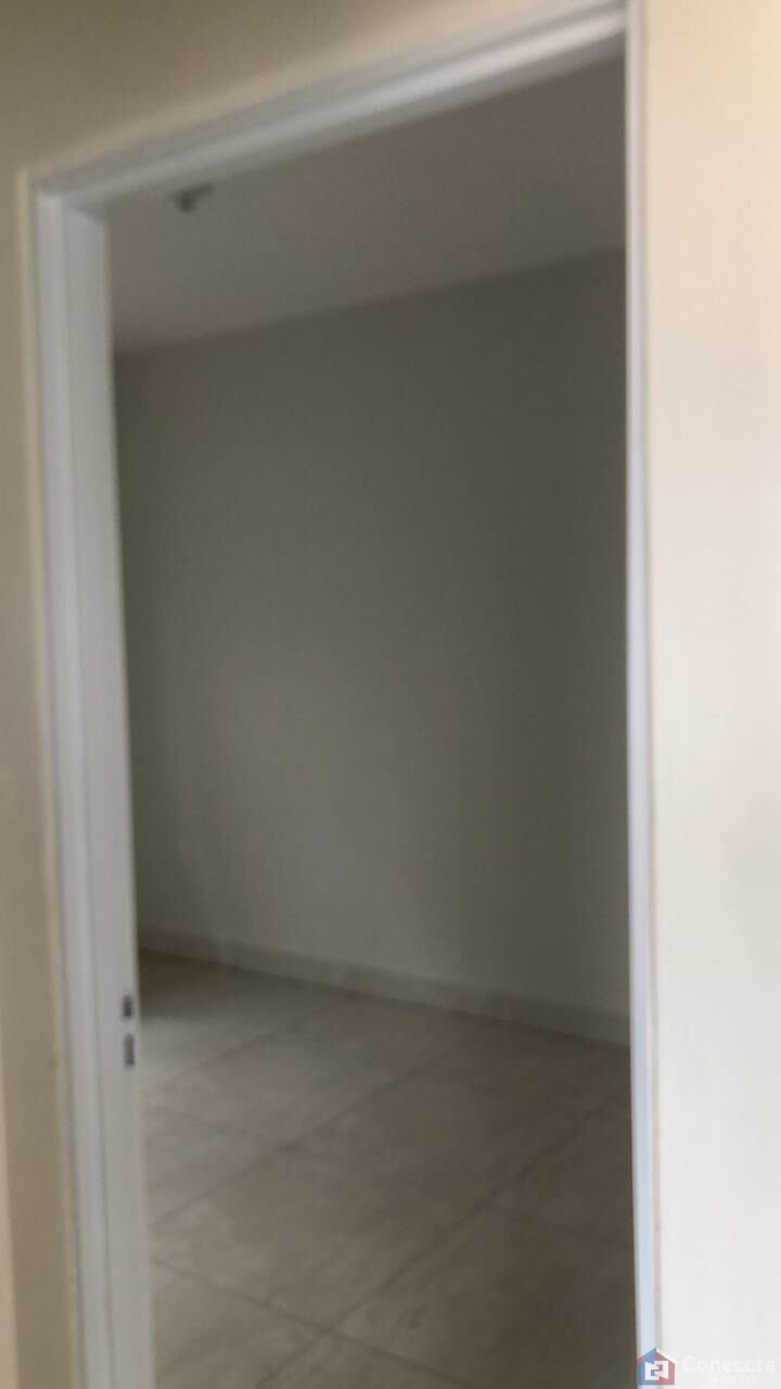 Casa à venda com 2 quartos, 59m² - Foto 4
