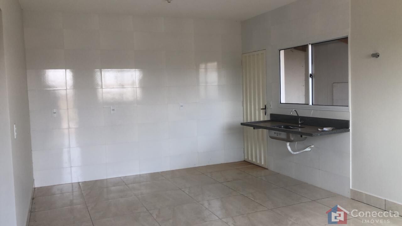 Casa à venda com 2 quartos, 59m² - Foto 2