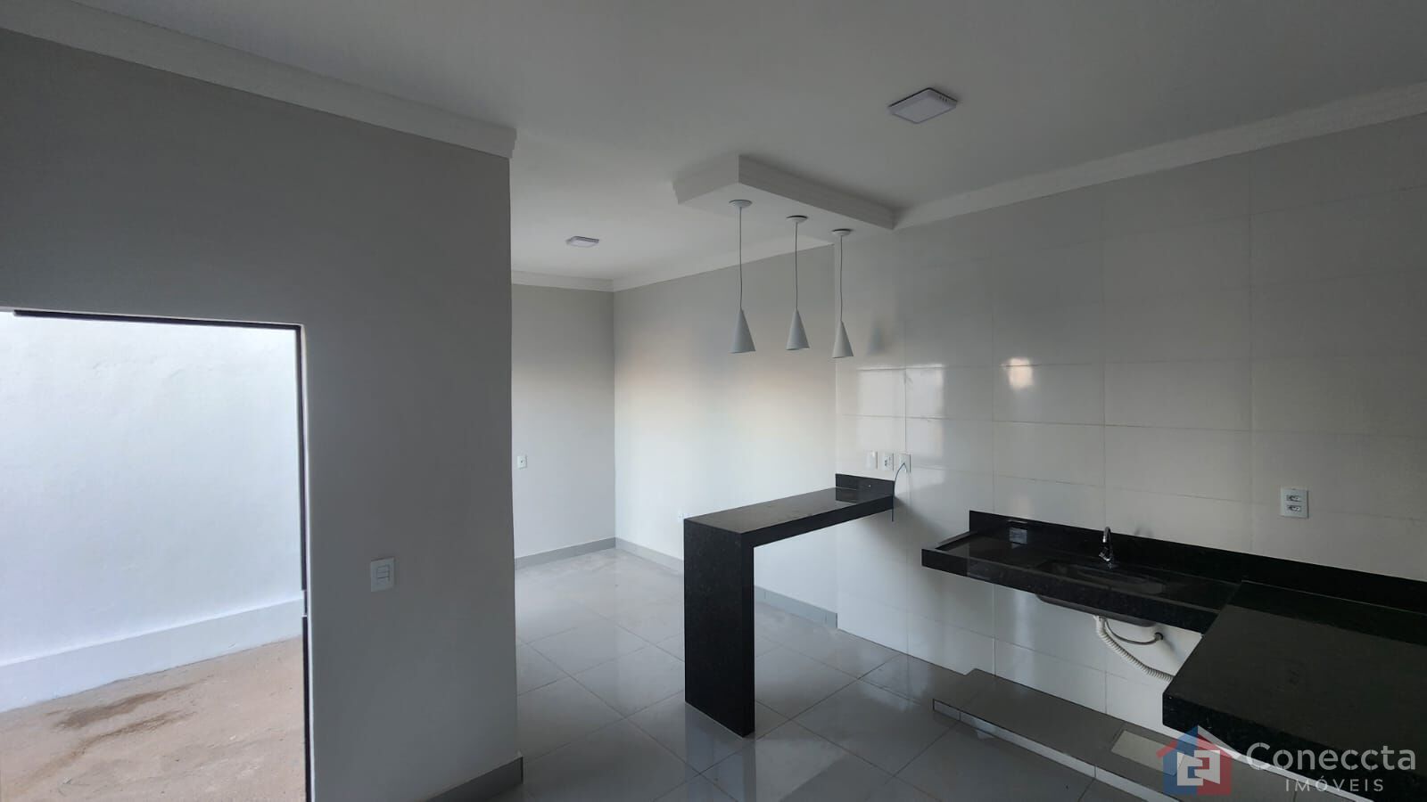 Casa à venda com 2 quartos, 63m² - Foto 5