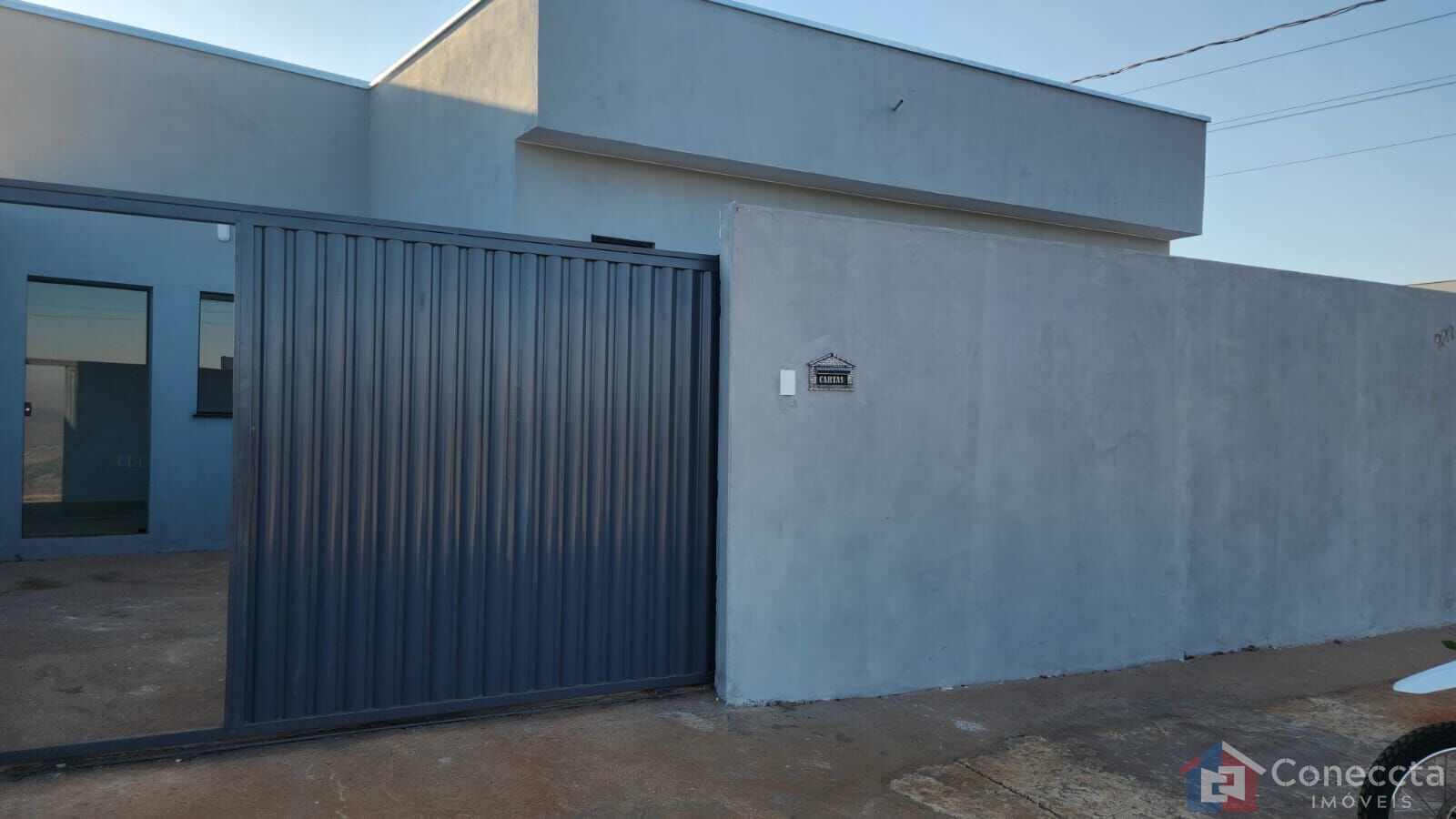 Casa à venda com 2 quartos, 63m² - Foto 1