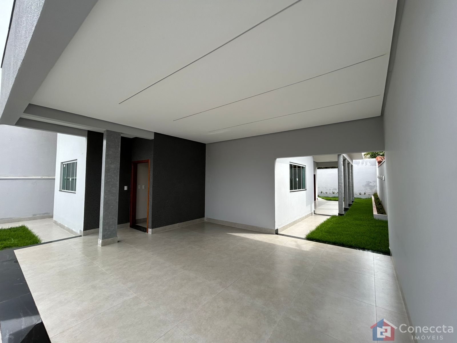 Casa à venda com 3 quartos, 161m² - Foto 1