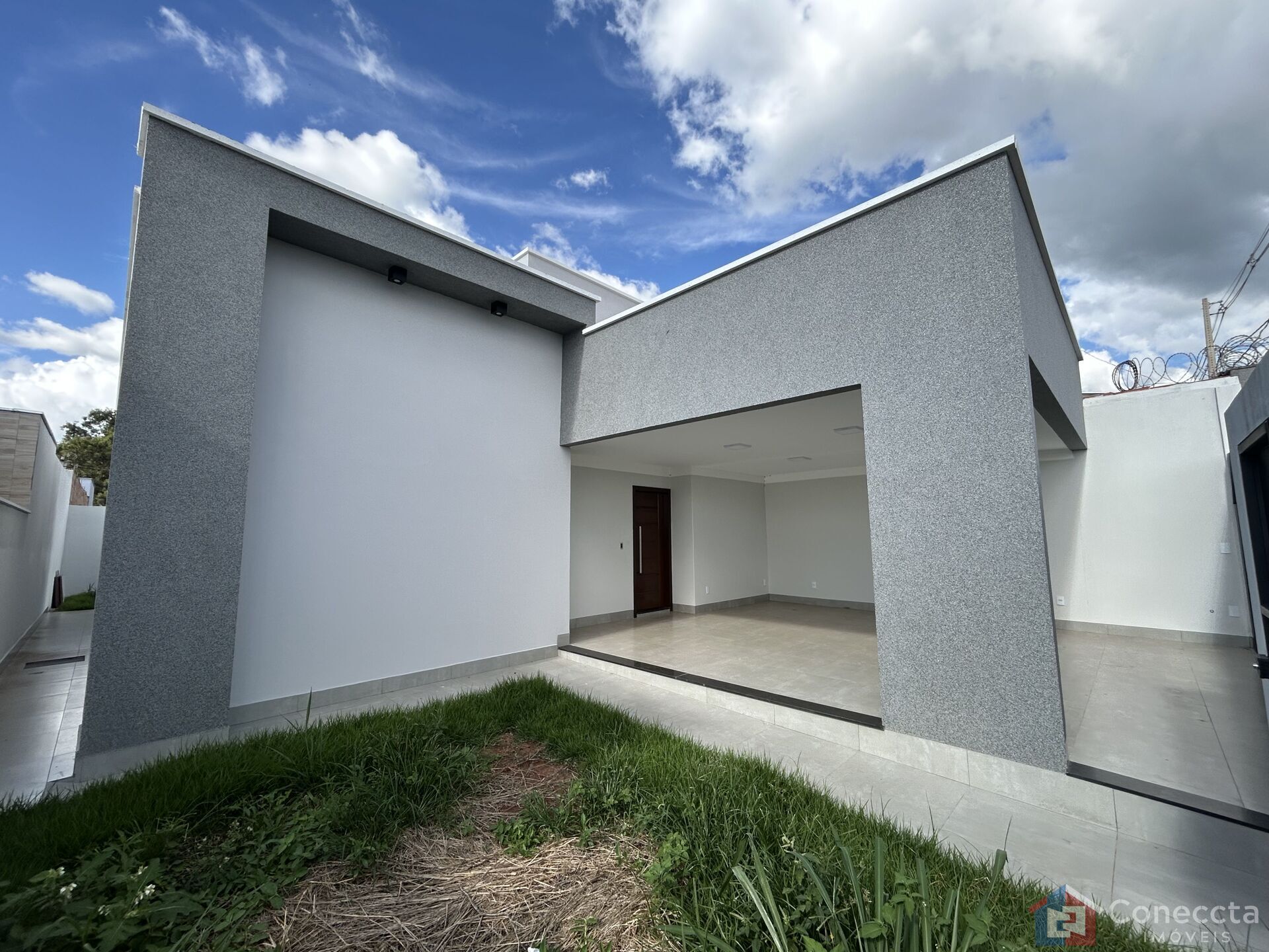 Casa à venda com 3 quartos, 110m² - Foto 2