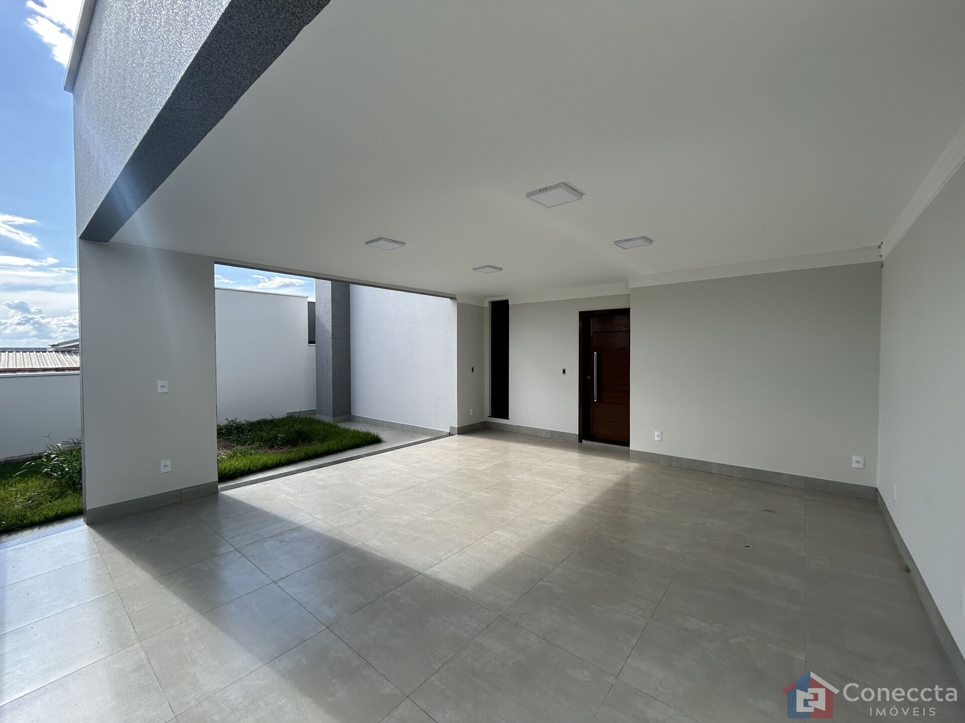 Casa à venda com 3 quartos, 110m² - Foto 1