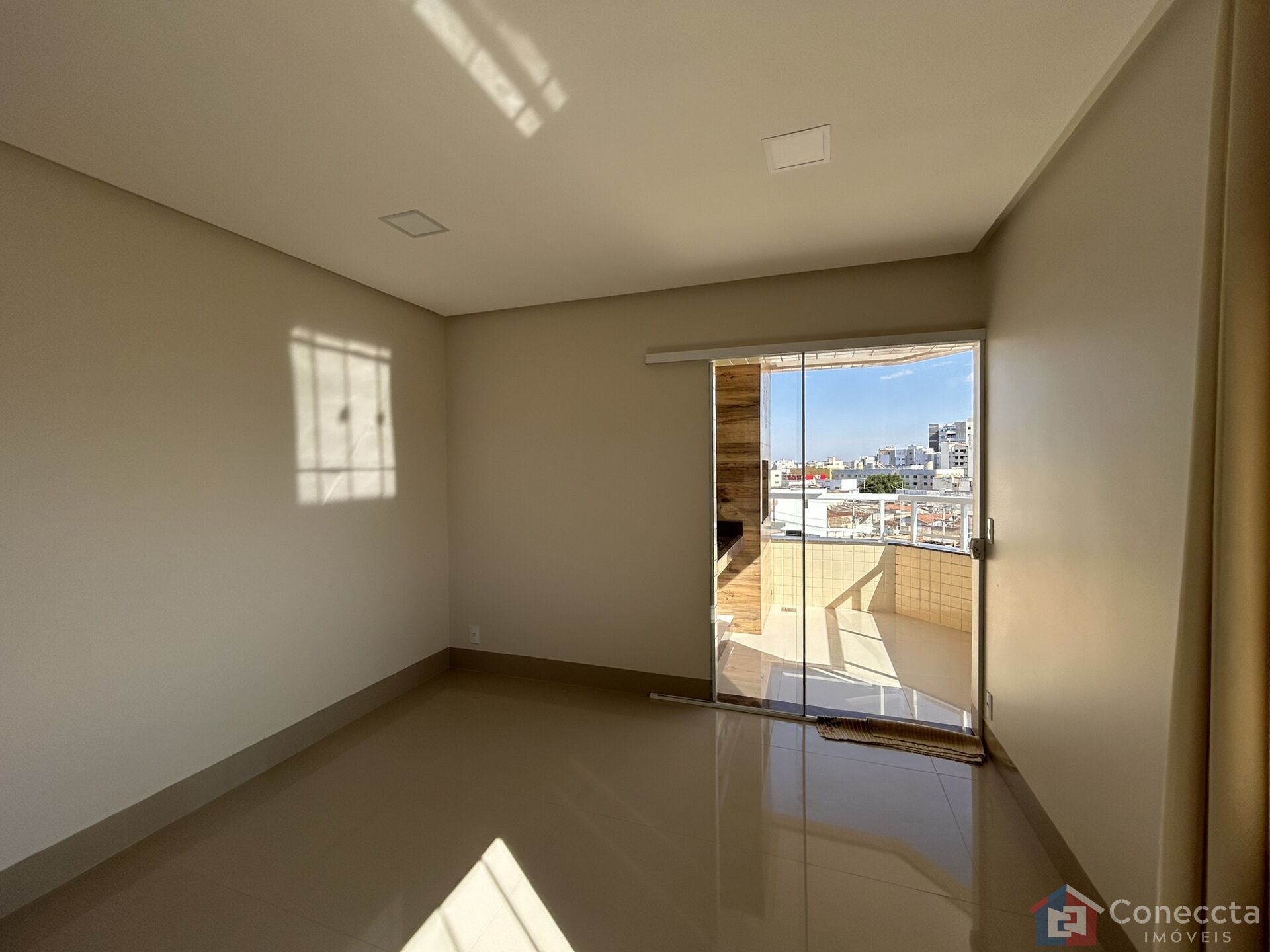 Apartamento à venda com 3 quartos, 98m² - Foto 3