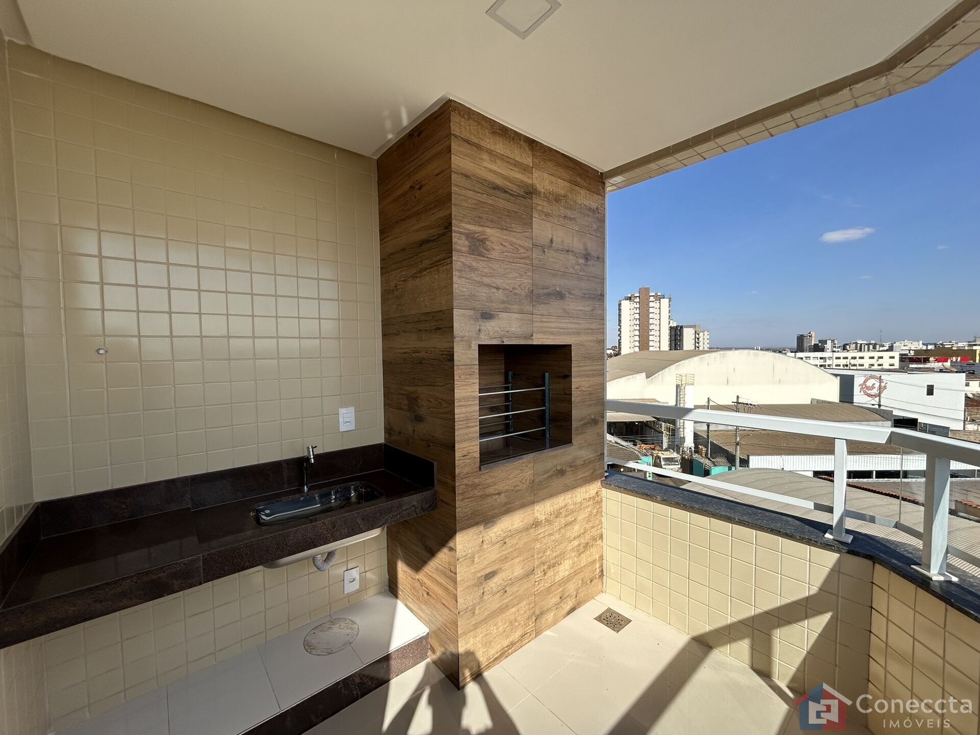 Apartamento à venda com 3 quartos, 98m² - Foto 1