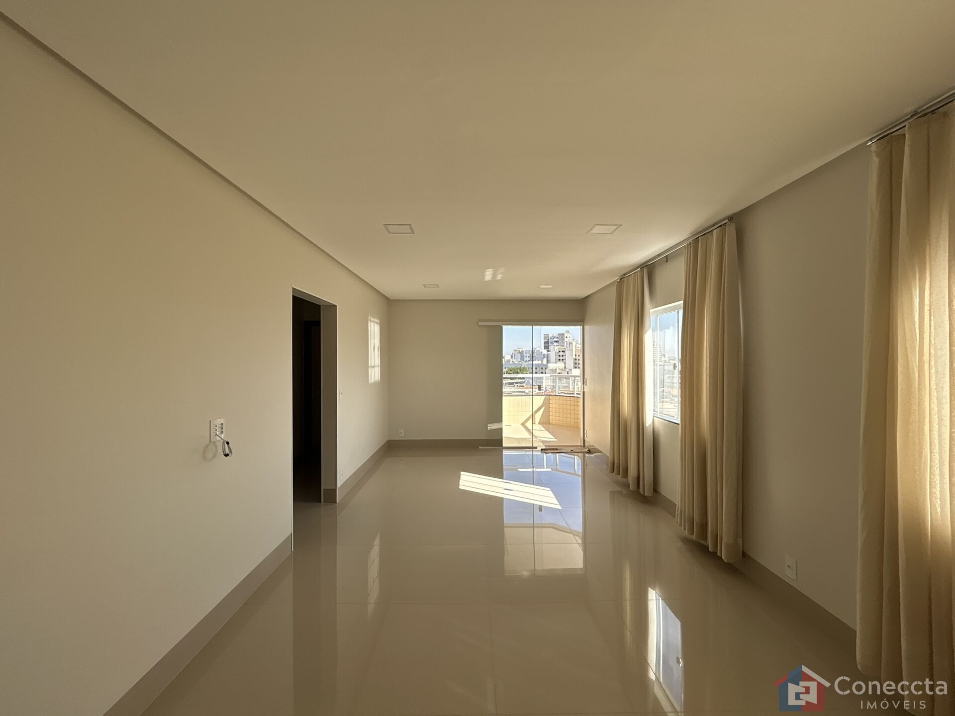 Apartamento à venda com 3 quartos, 98m² - Foto 2