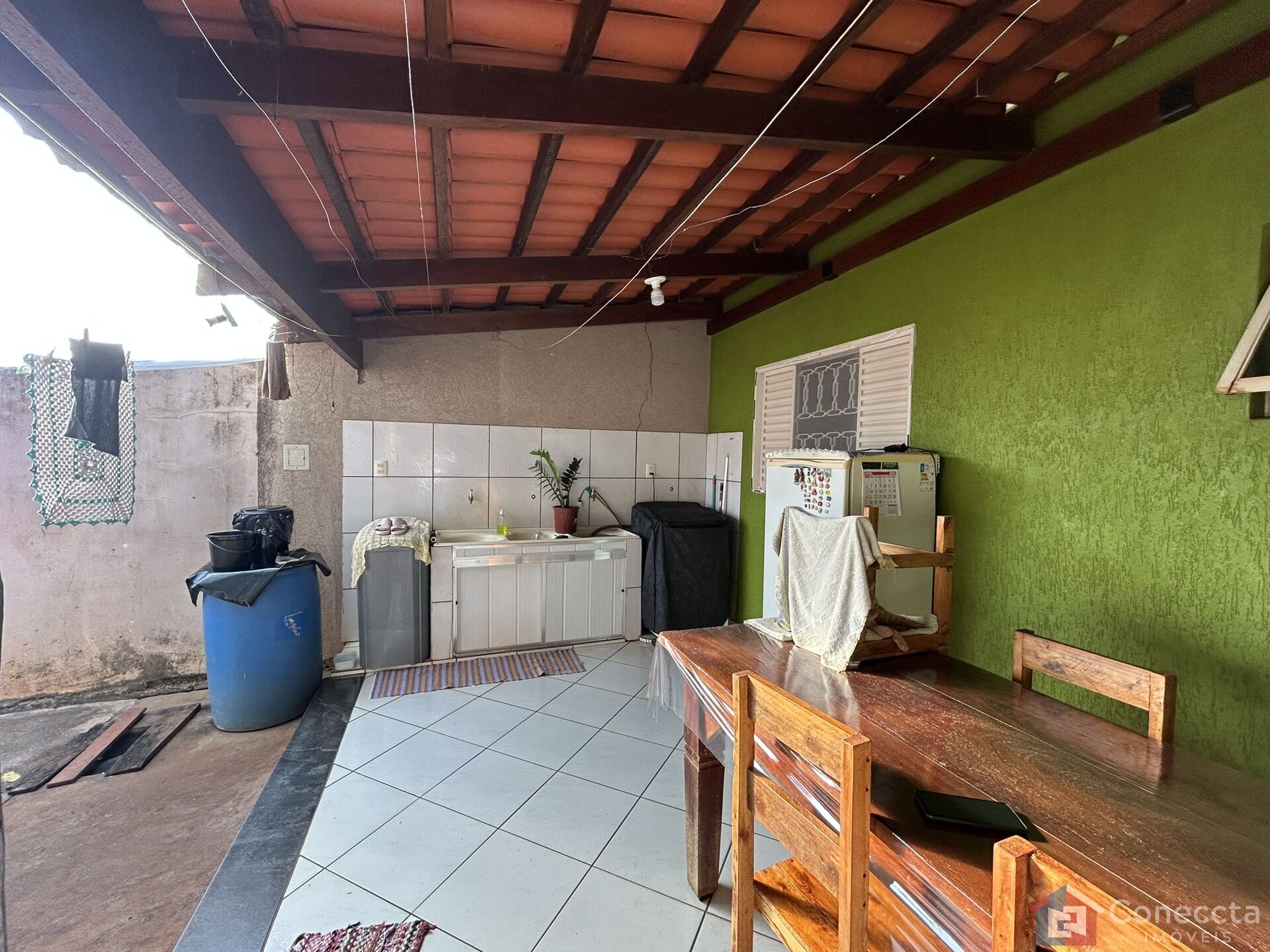 Casa à venda com 2 quartos, 50m² - Foto 2