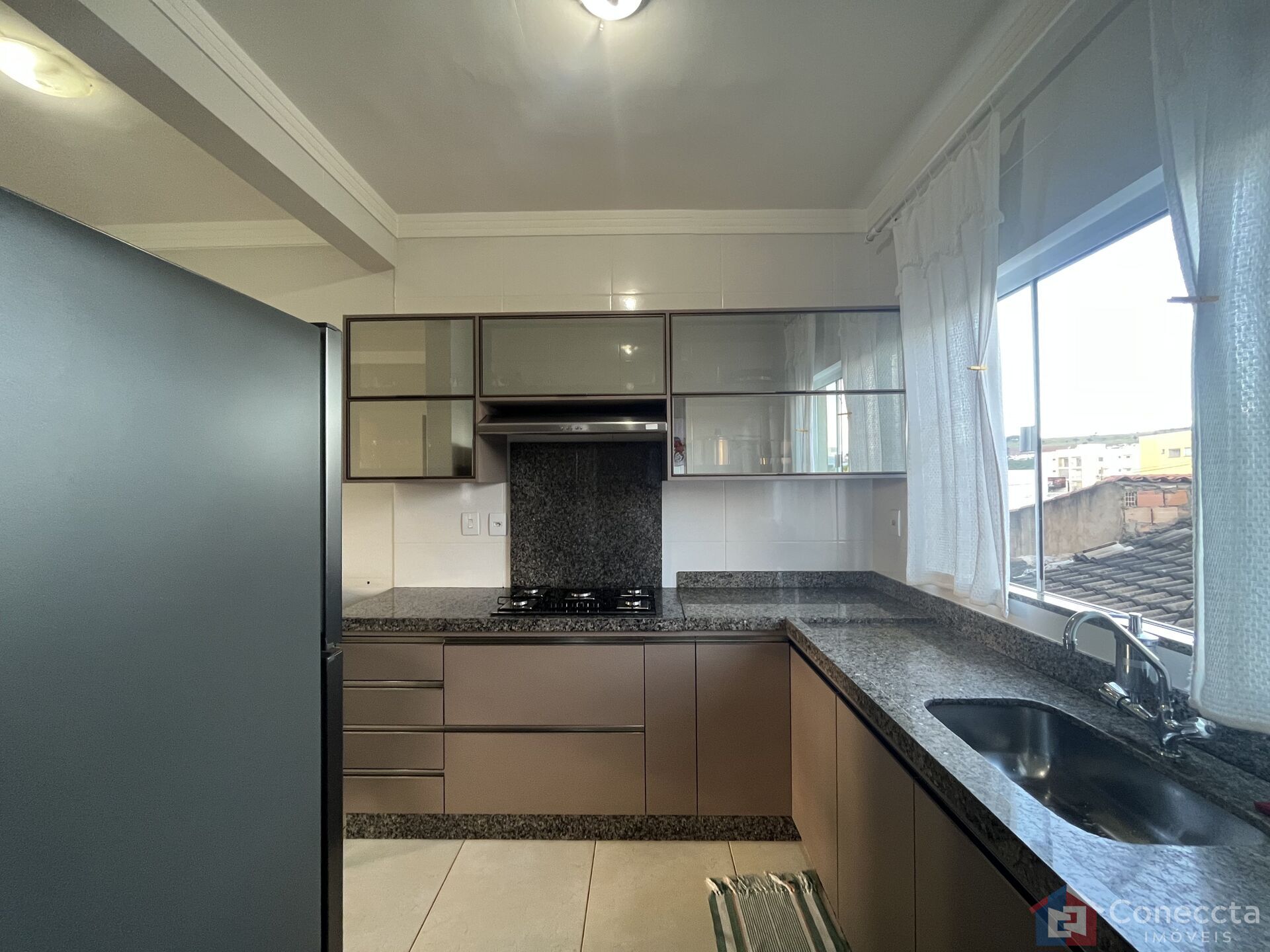Apartamento à venda com 2 quartos, 64m² - Foto 1