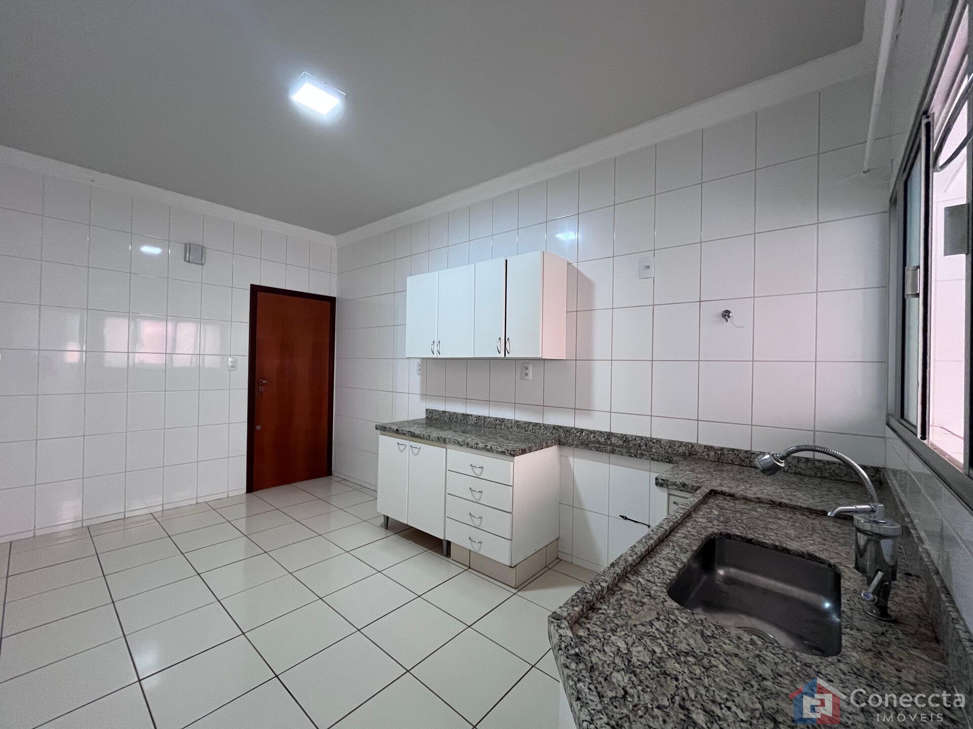 Apartamento à venda com 3 quartos, 108m² - Foto 7