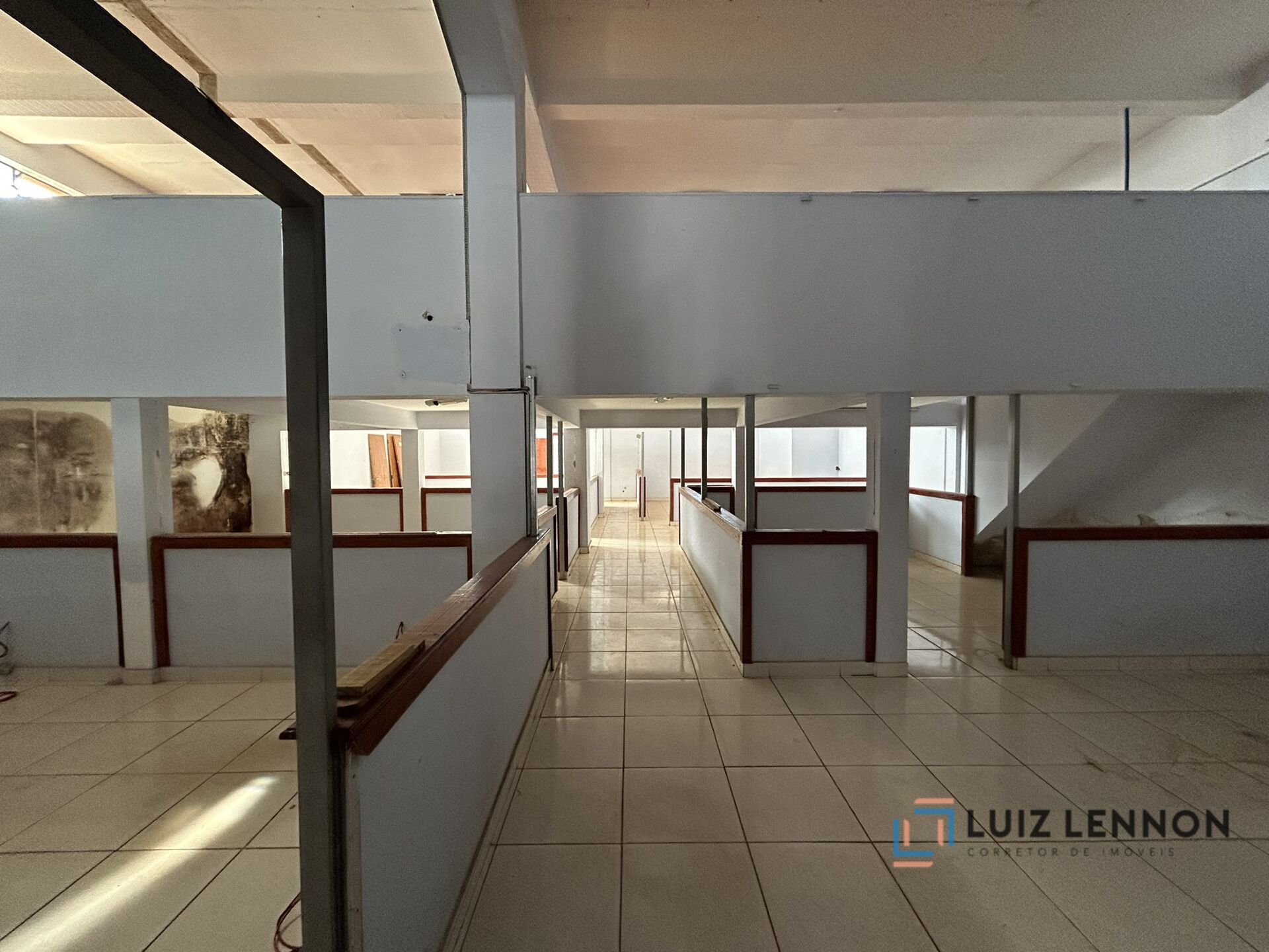 Casa à venda com 5 quartos, 1238m² - Foto 1