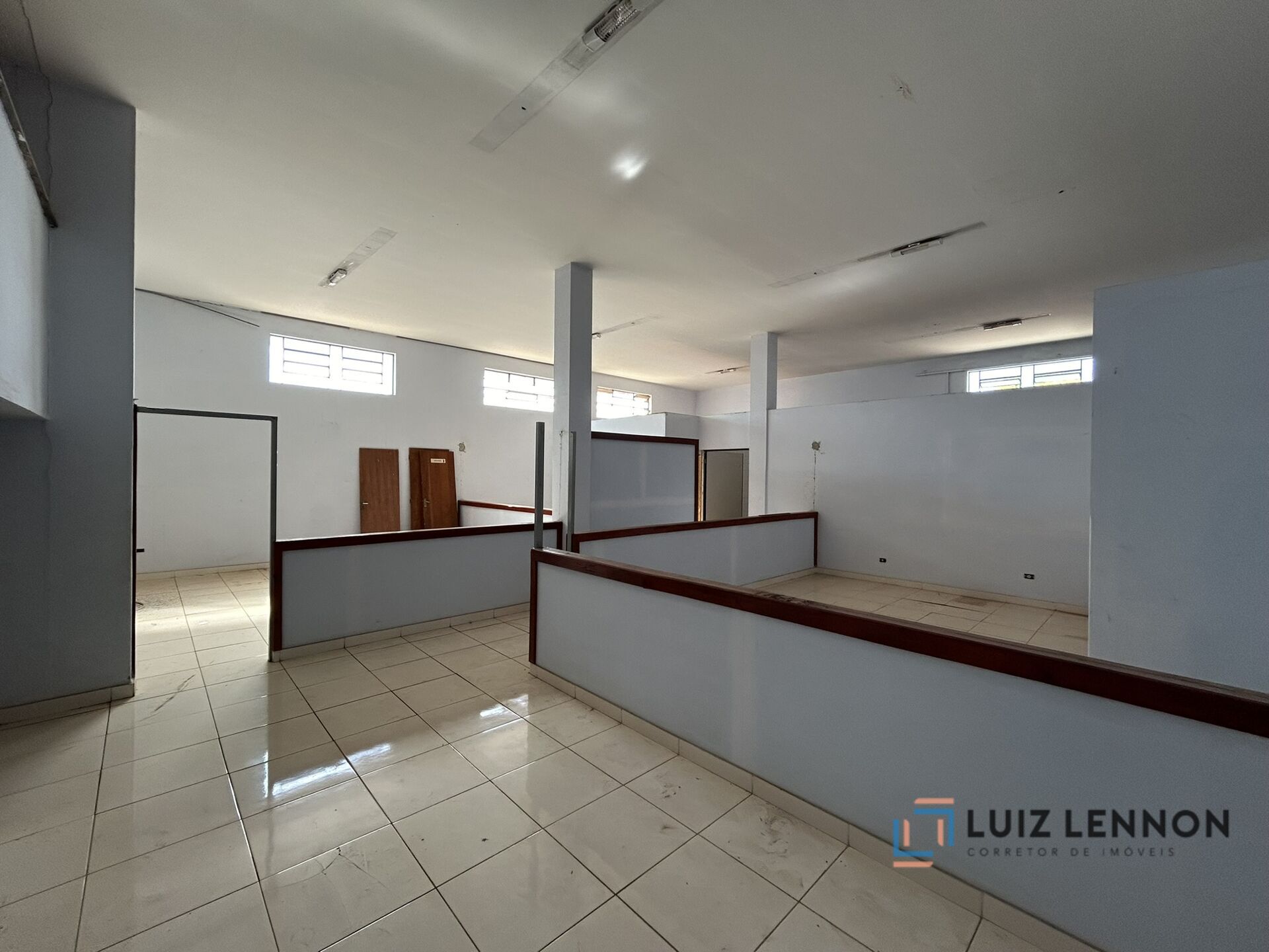 Casa à venda com 5 quartos, 1238m² - Foto 4