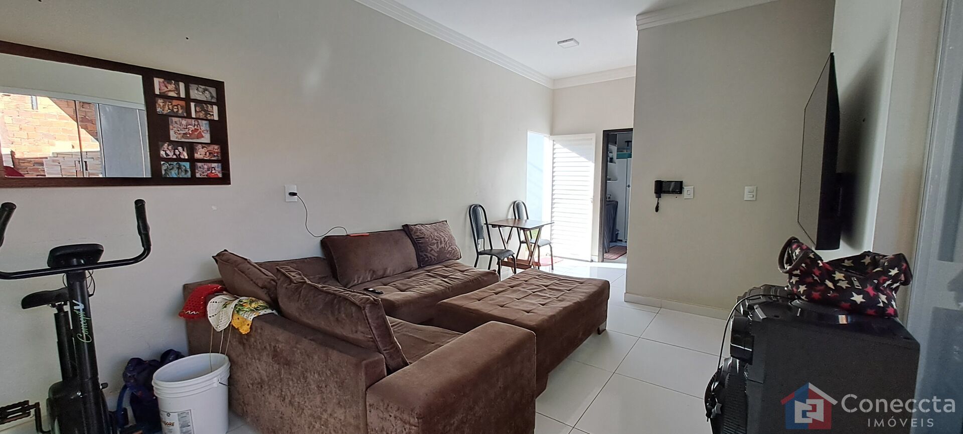 Casa à venda com 3 quartos, 63m² - Foto 1