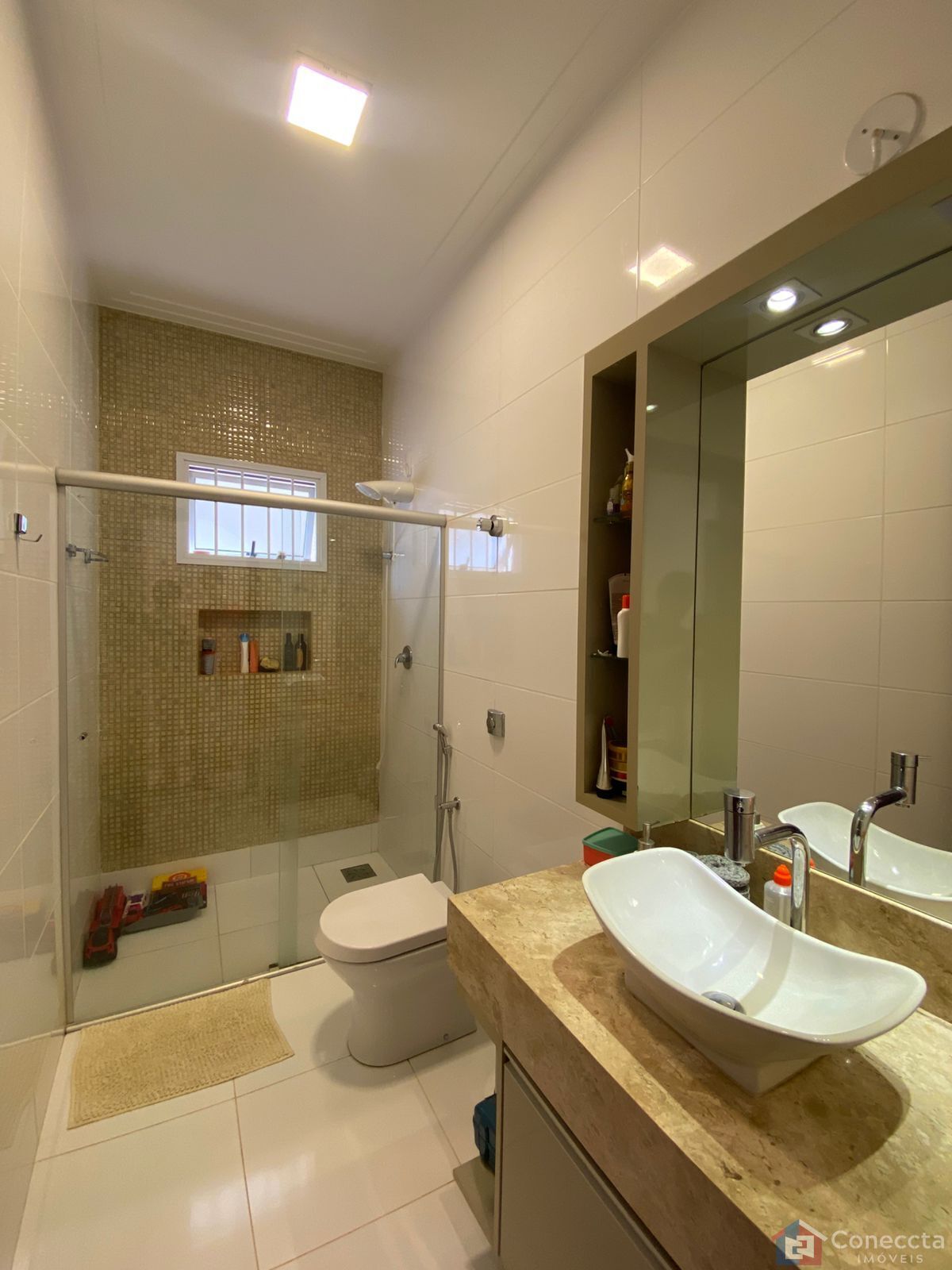 Casa à venda com 3 quartos, 222m² - Foto 10