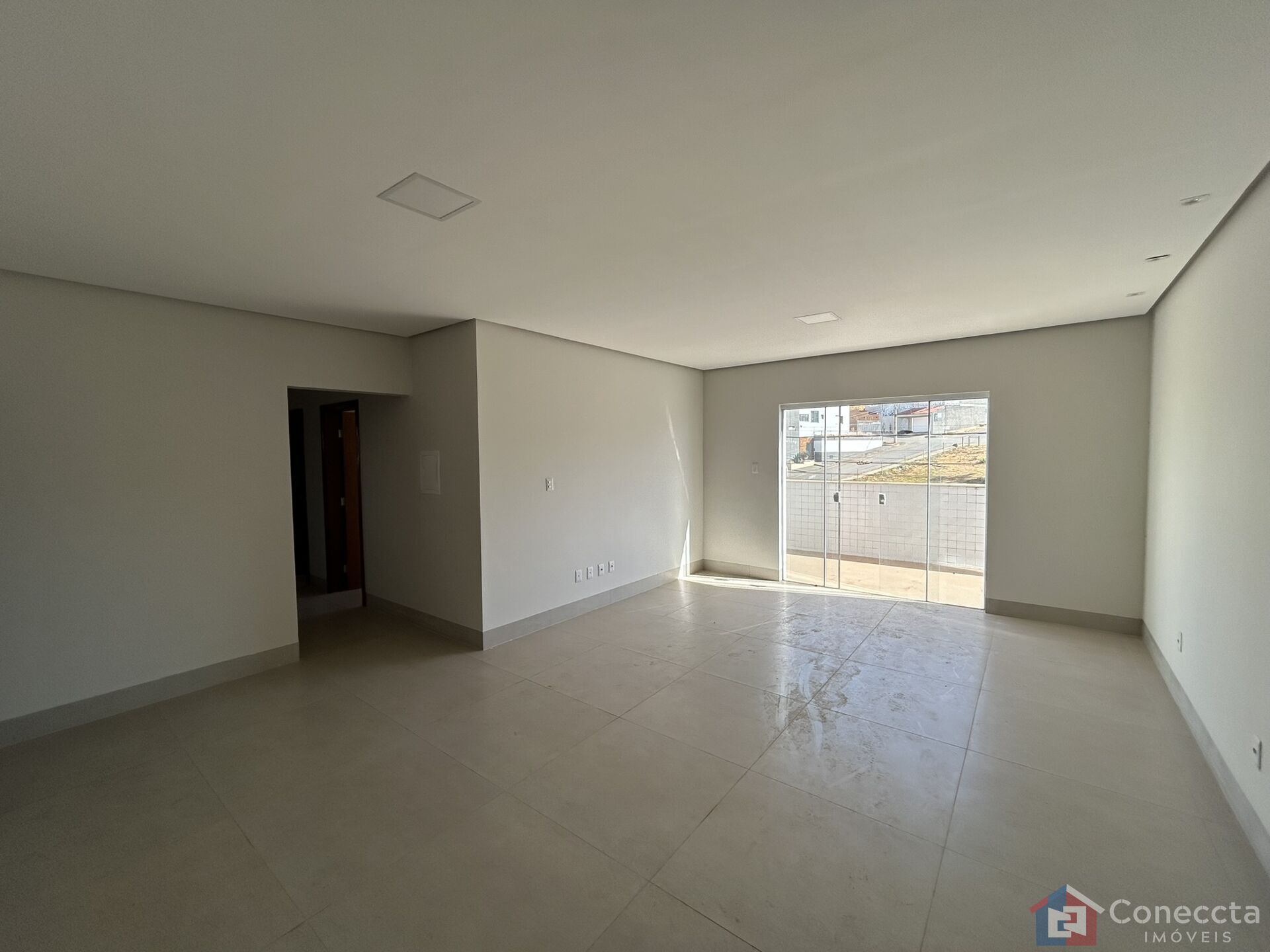 Apartamento à venda com 3 quartos, 245m² - Foto 1