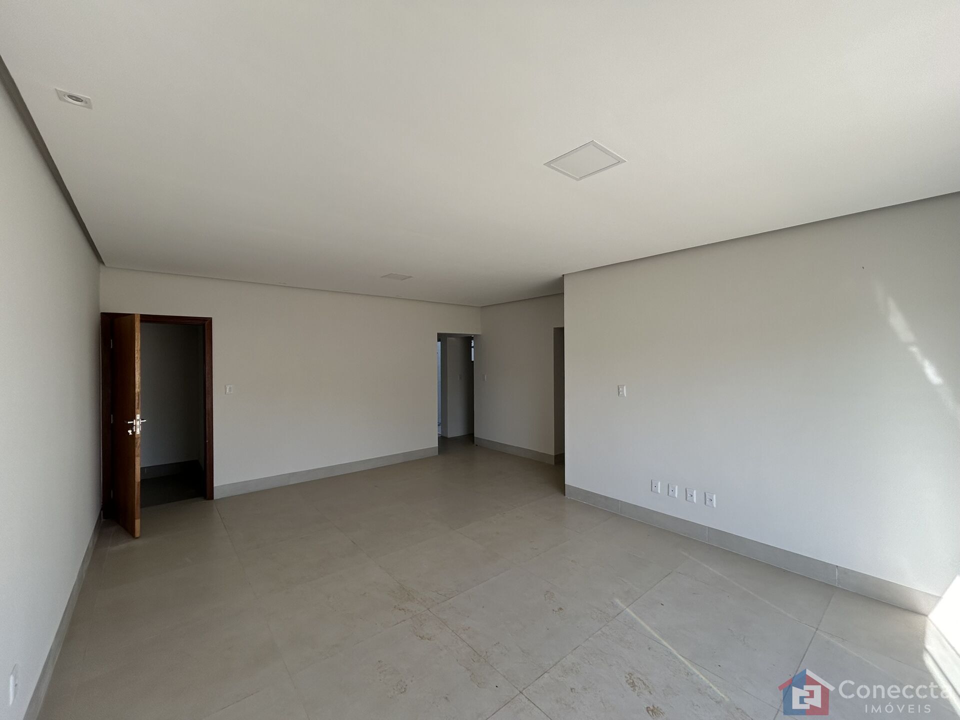 Apartamento à venda com 3 quartos, 245m² - Foto 3