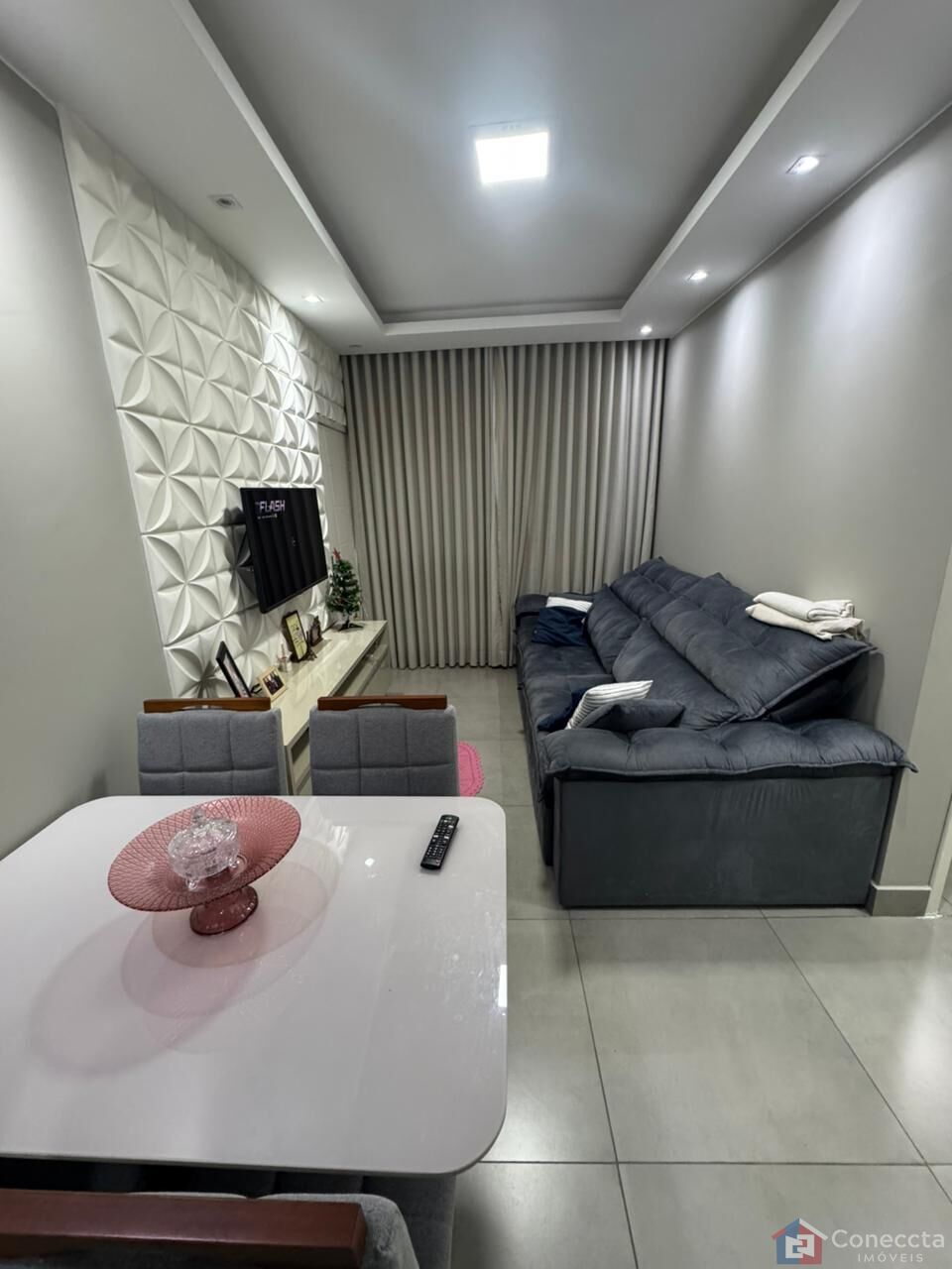 Apartamento à venda com 2 quartos, 62m² - Foto 1