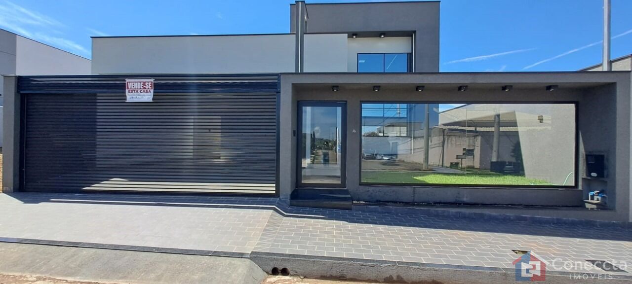 Casa à venda com 3 quartos, 195m² - Foto 1