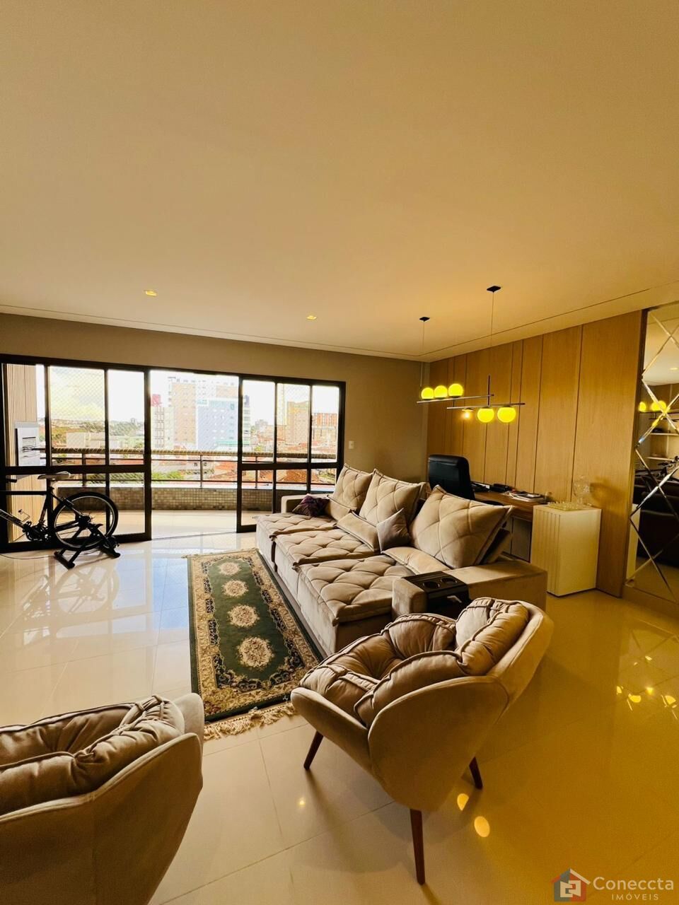 Apartamento à venda com 3 quartos, 177m² - Foto 2