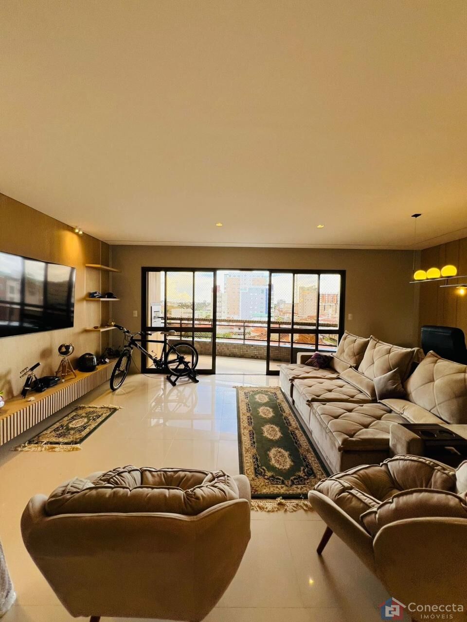 Apartamento à venda com 3 quartos, 177m² - Foto 1
