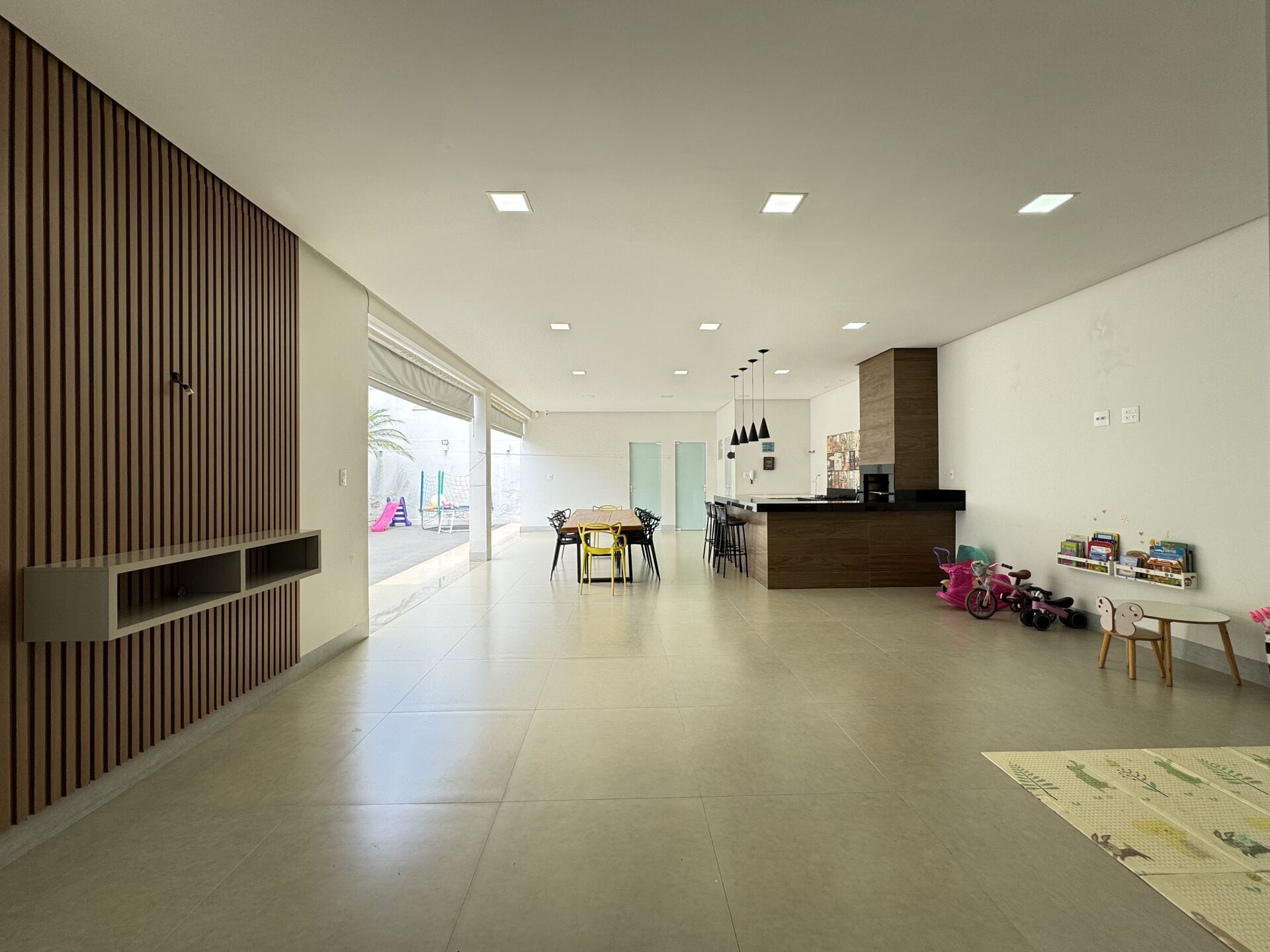 Casa, 3 quartos, 243 m² - Foto 17