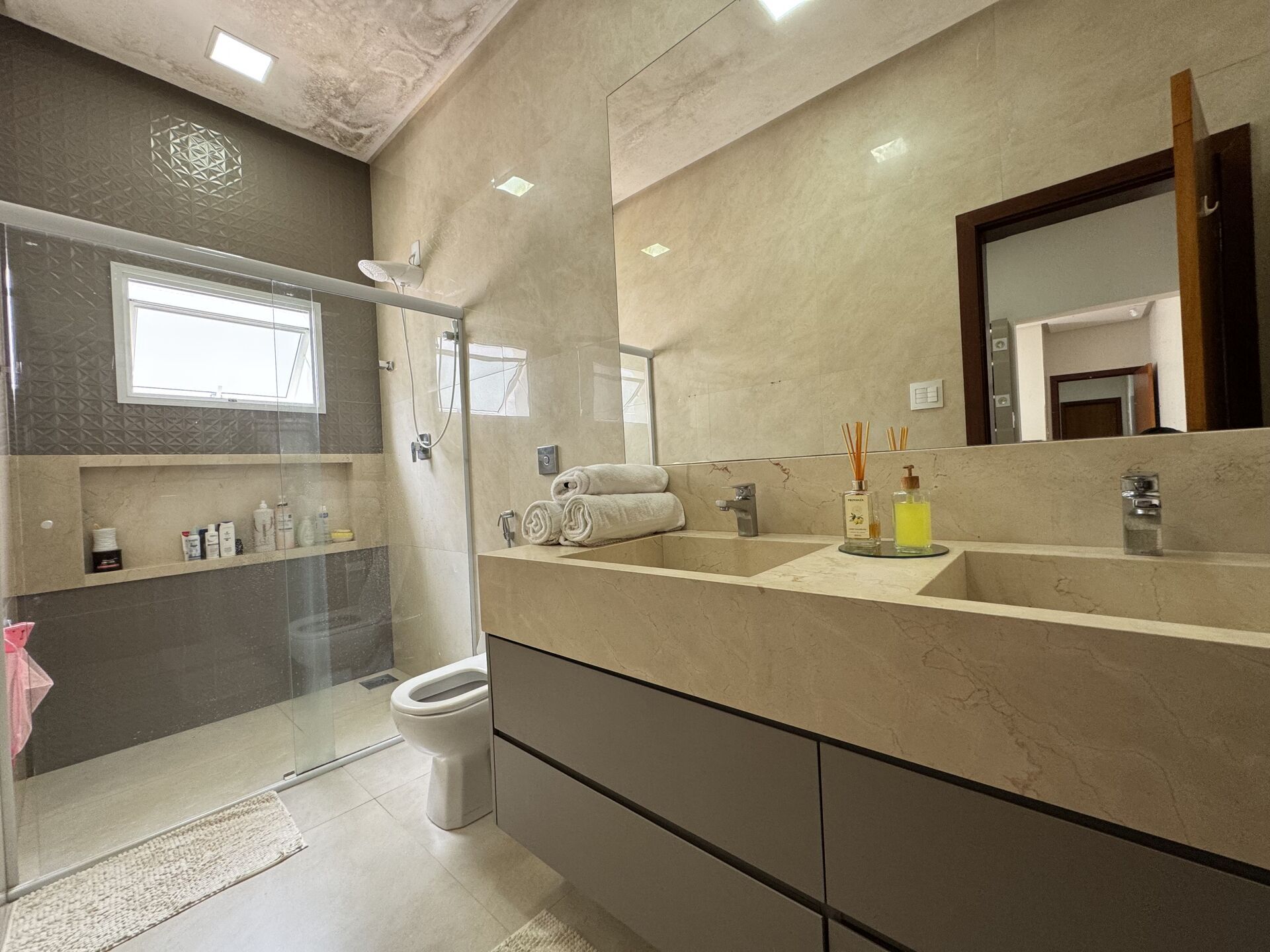 Casa, 3 quartos, 243 m² - Foto 32