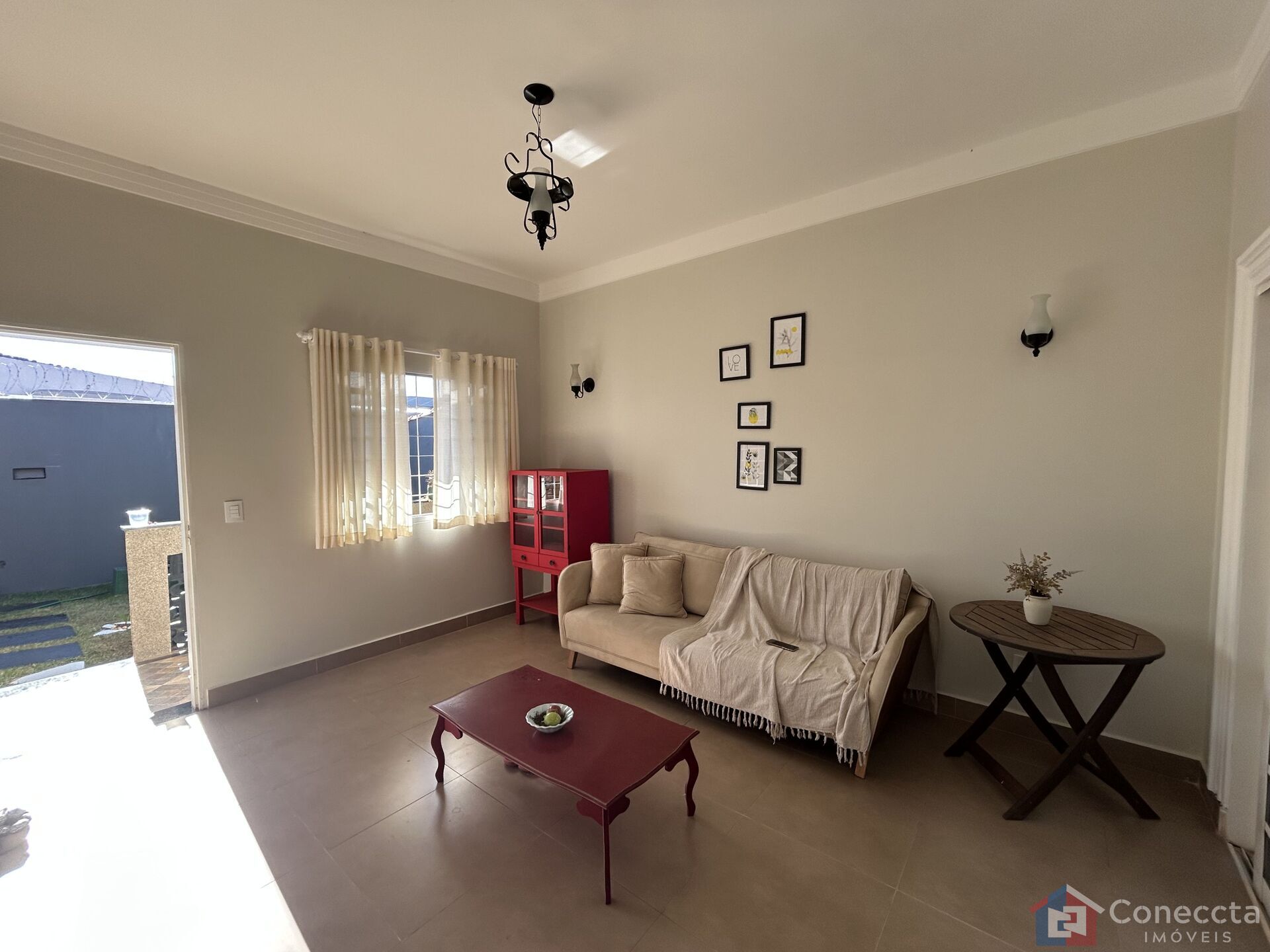 Casa à venda com 3 quartos, 222m² - Foto 3