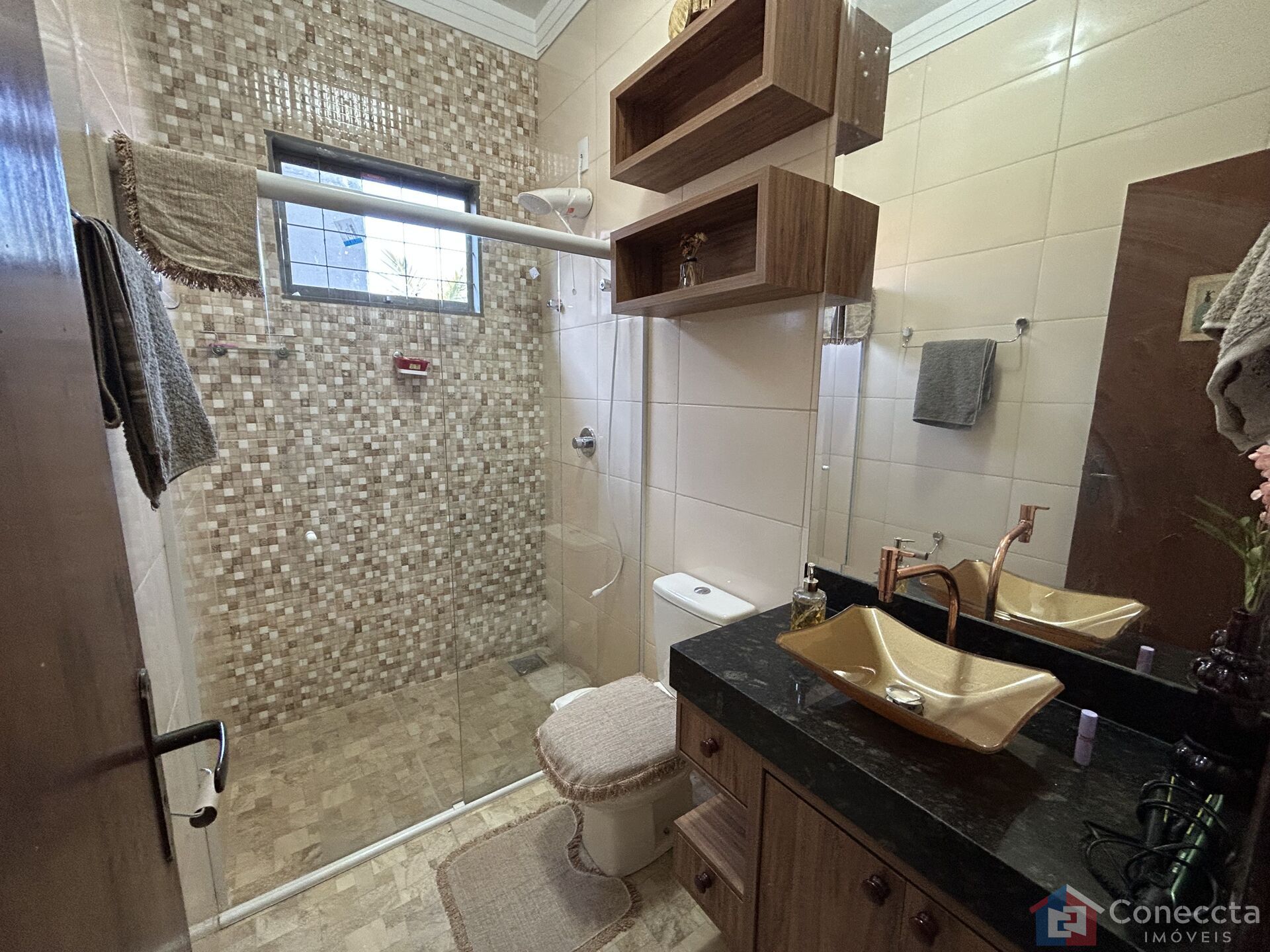 Casa à venda com 3 quartos, 222m² - Foto 9