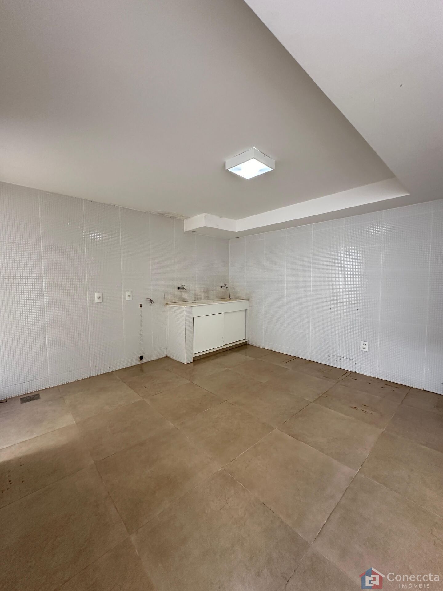 Casa à venda com 5 quartos, 200m² - Foto 11