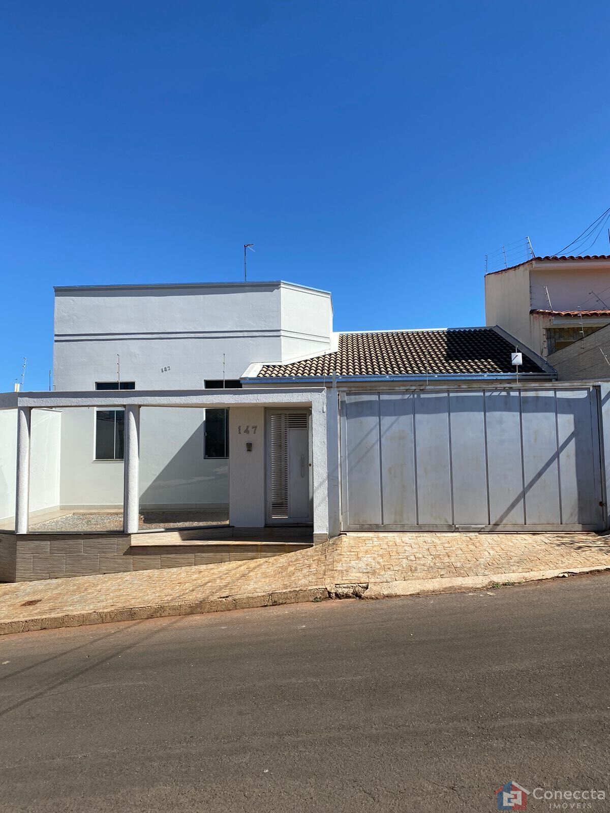 Casa à venda com 3 quartos, 175m² - Foto 1