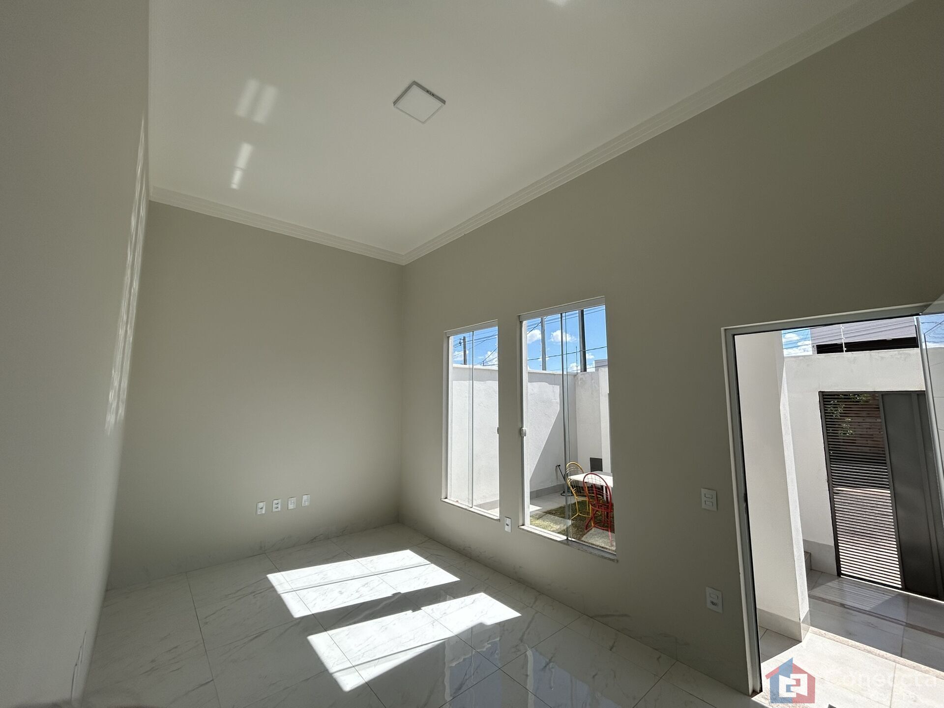 Casa à venda com 3 quartos, 126m² - Foto 4