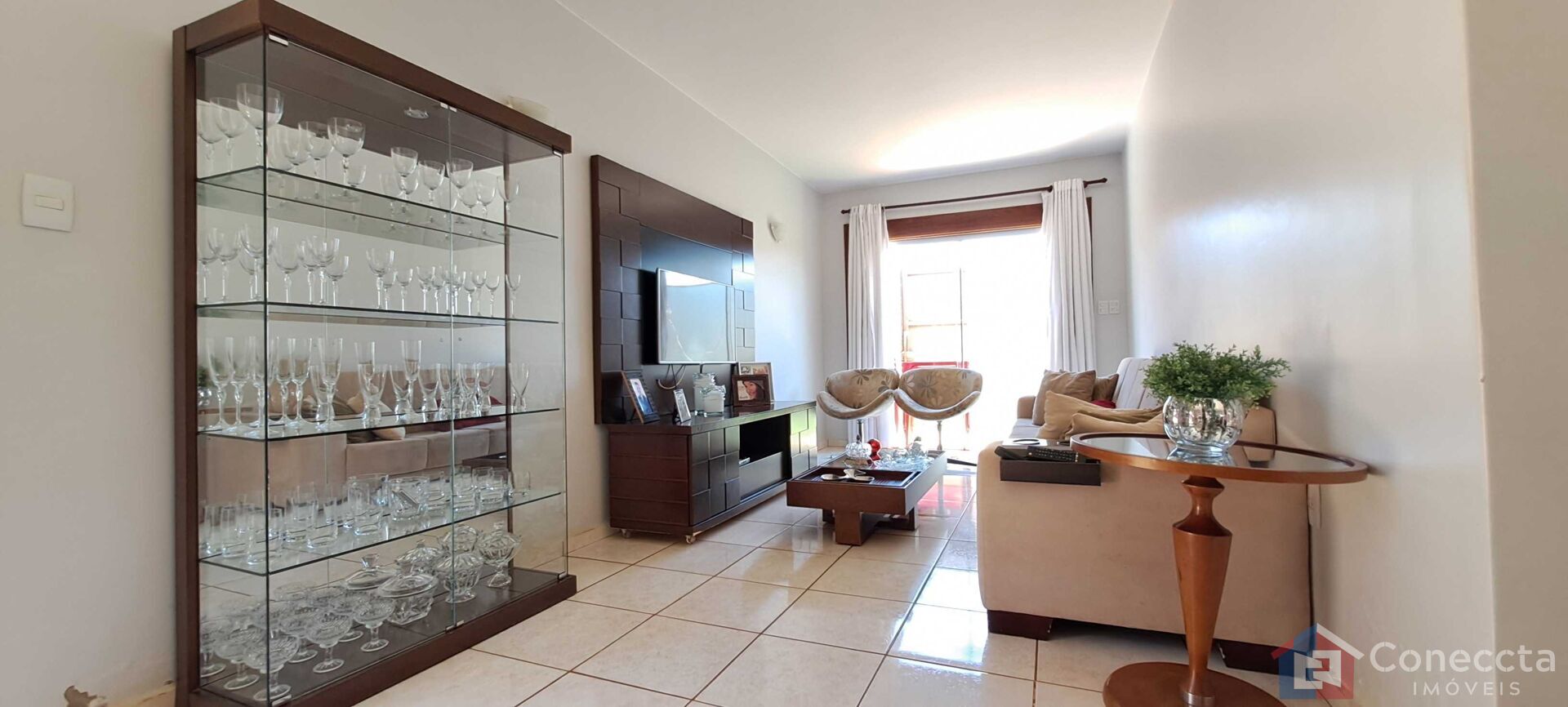 Casa, 3 quartos, 236 m² - Foto 1