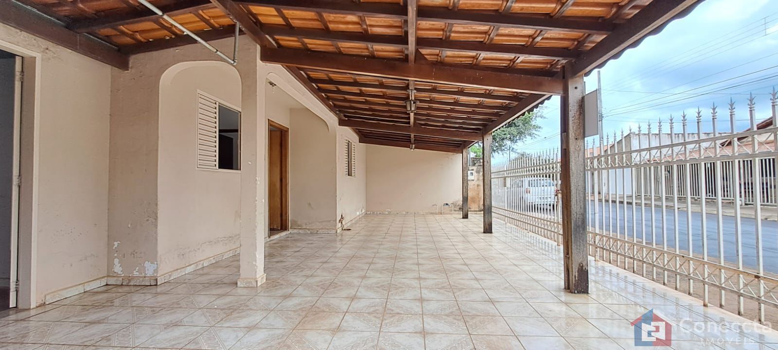 Casa à venda com 3 quartos, 300m² - Foto 3