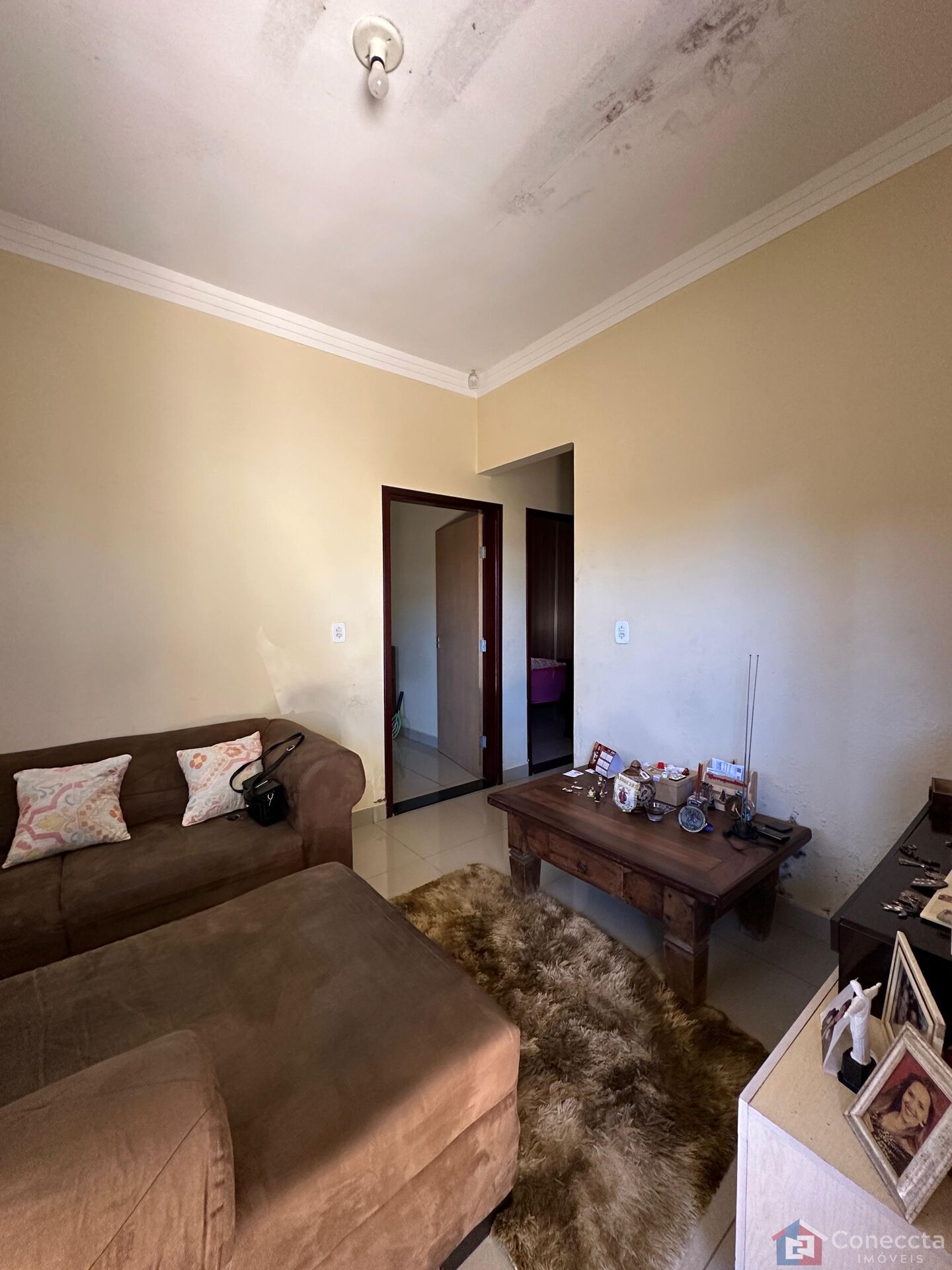 Casa à venda com 3 quartos, 202m² - Foto 1