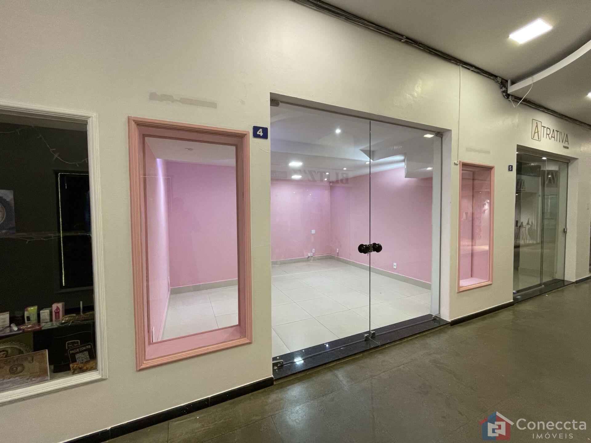 Loja para Alugar no Centro de Patos de Minas - Galeria Daniela Cristina