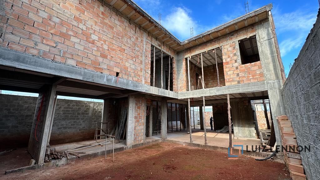 Casa à venda com 3 quartos, 250m² - Foto 7