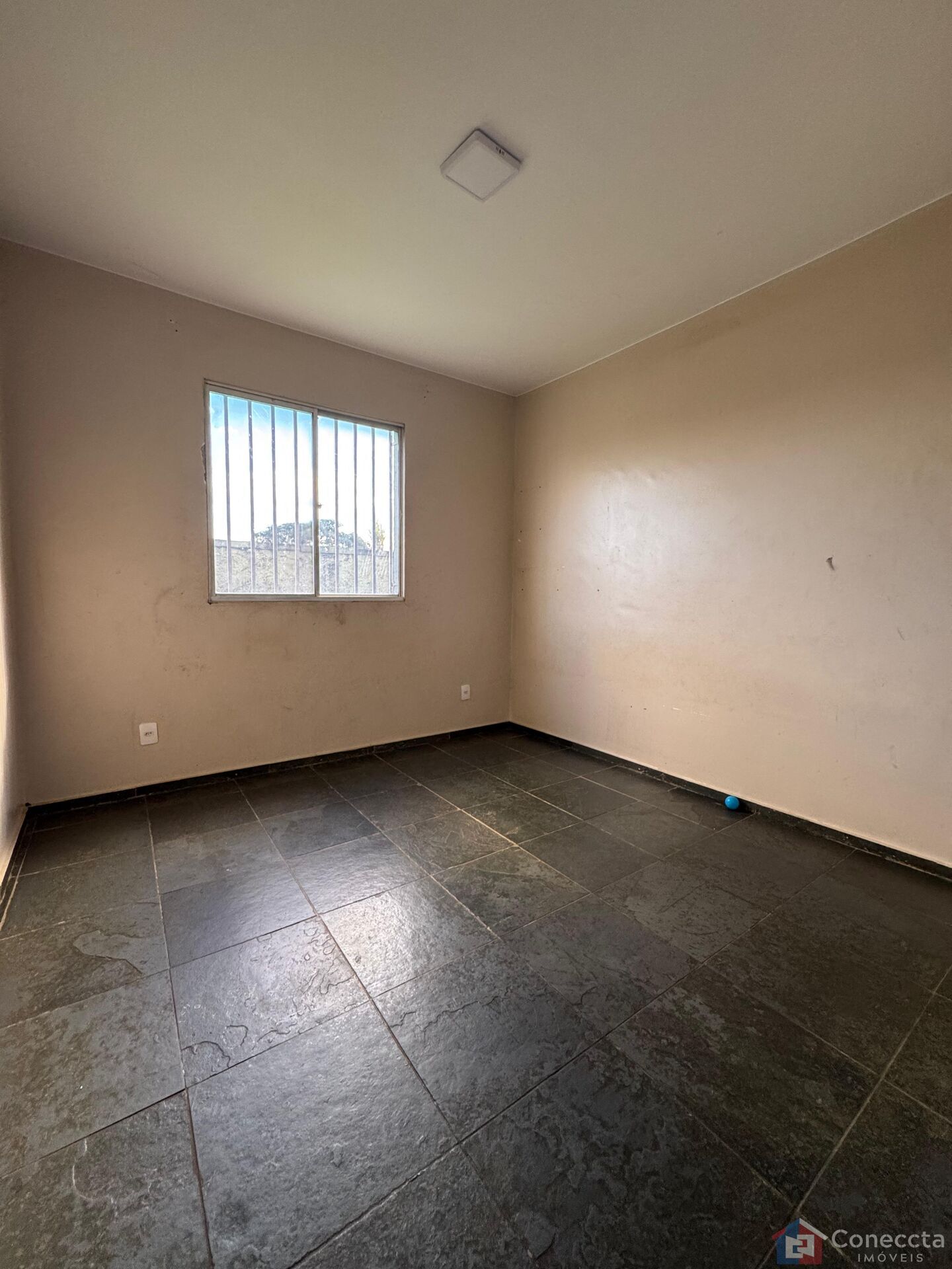 Apartamento à venda com 2 quartos, 46m² - Foto 2