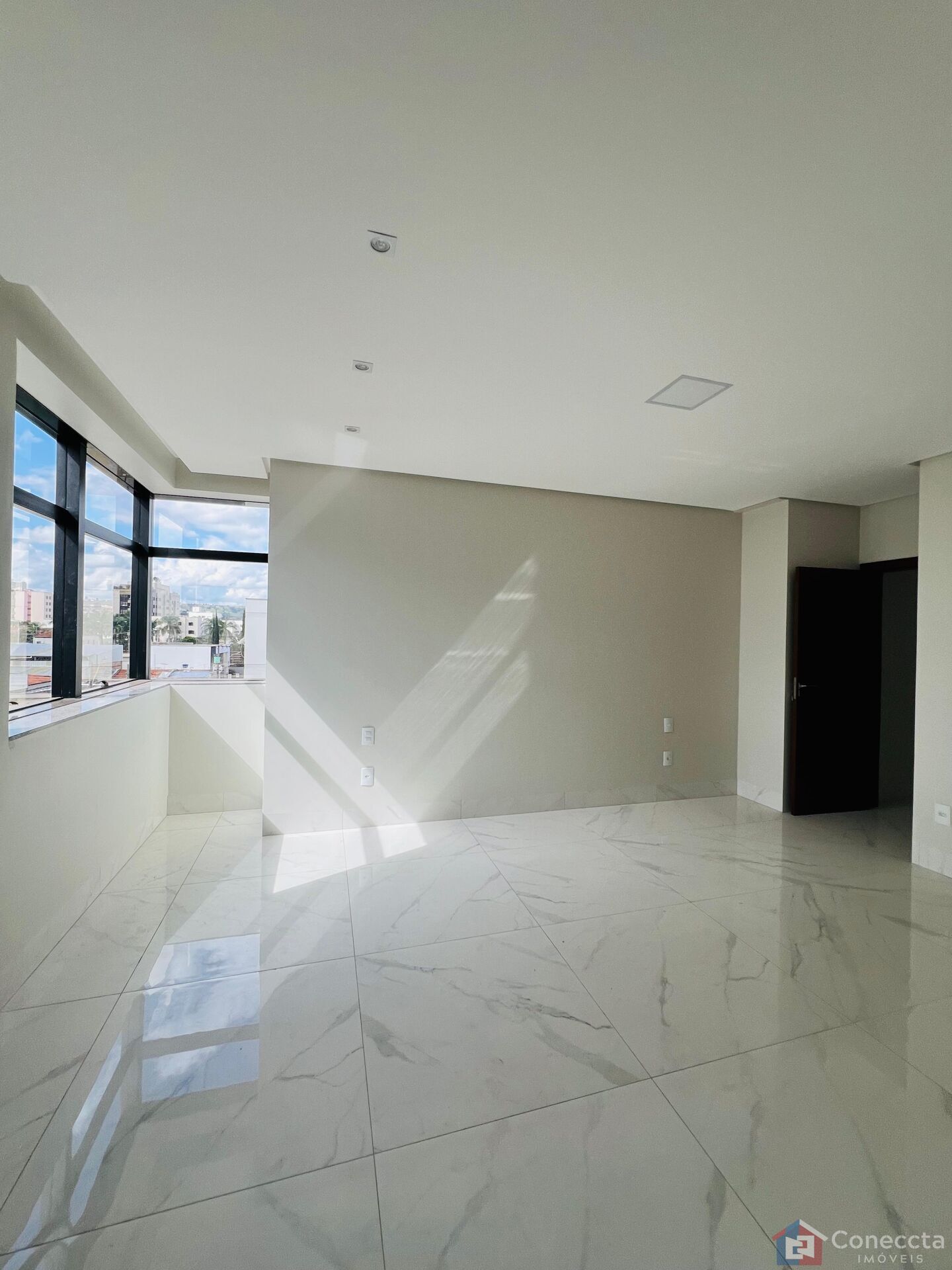 Apartamento à venda com 3 quartos, 127m² - Foto 3