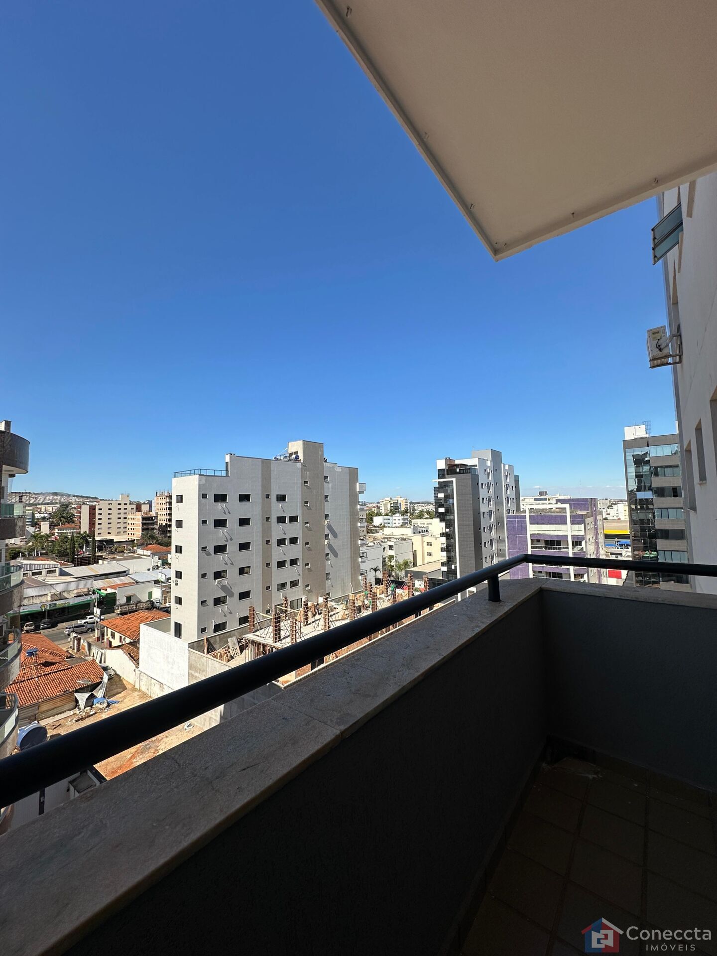 Apartamento à venda com 3 quartos, 140m² - Foto 3