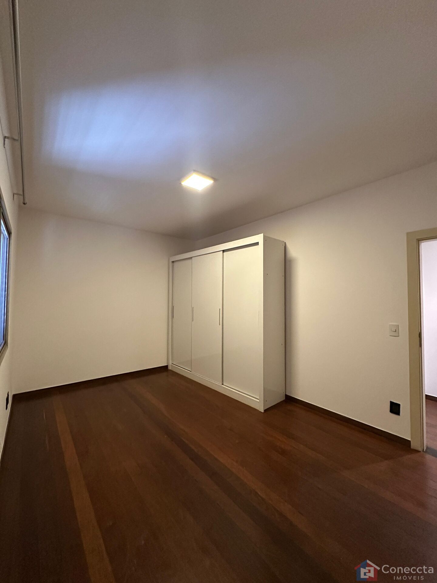 Apartamento à venda com 3 quartos, 140m² - Foto 4