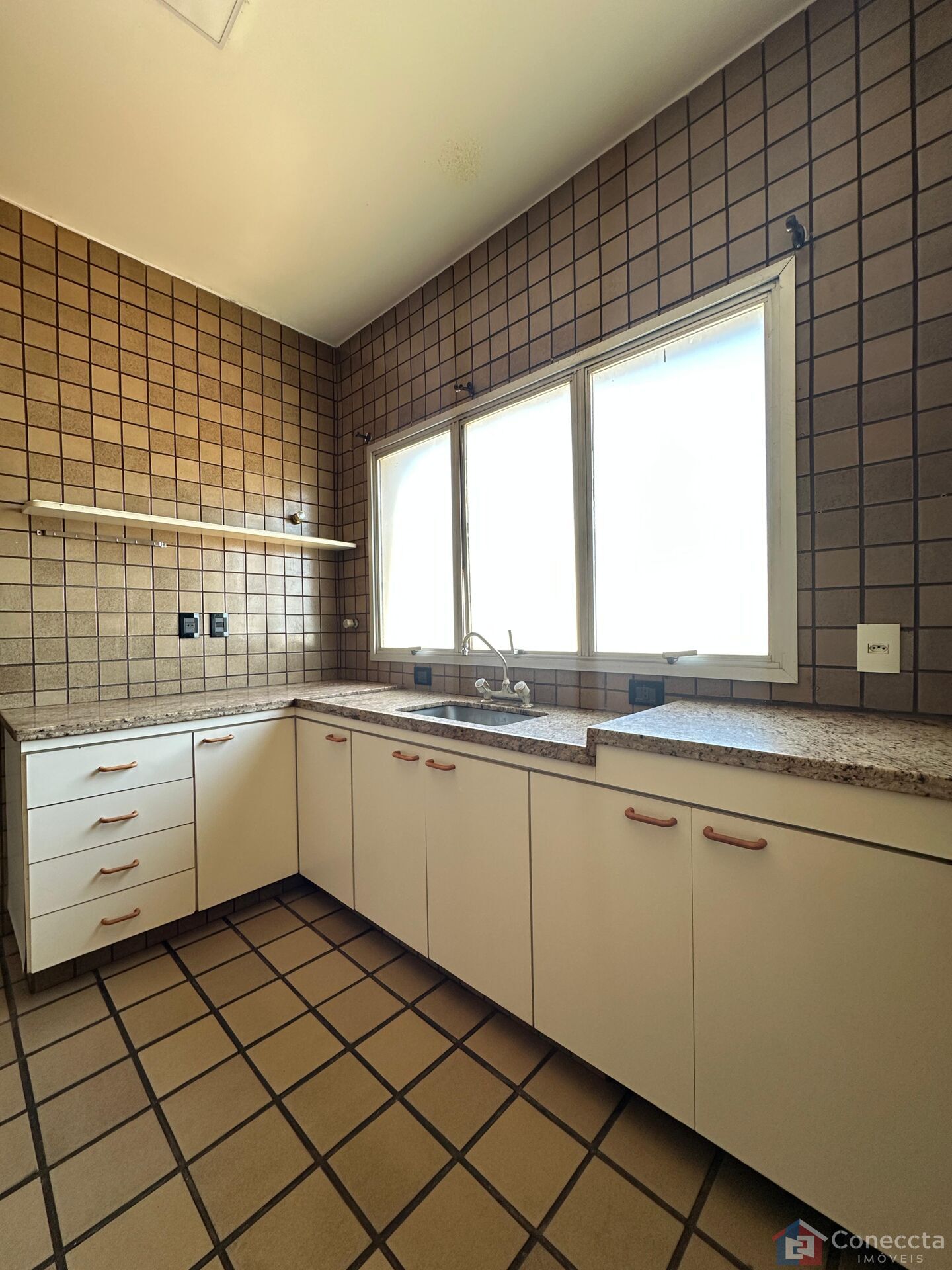 Apartamento à venda com 3 quartos, 140m² - Foto 9